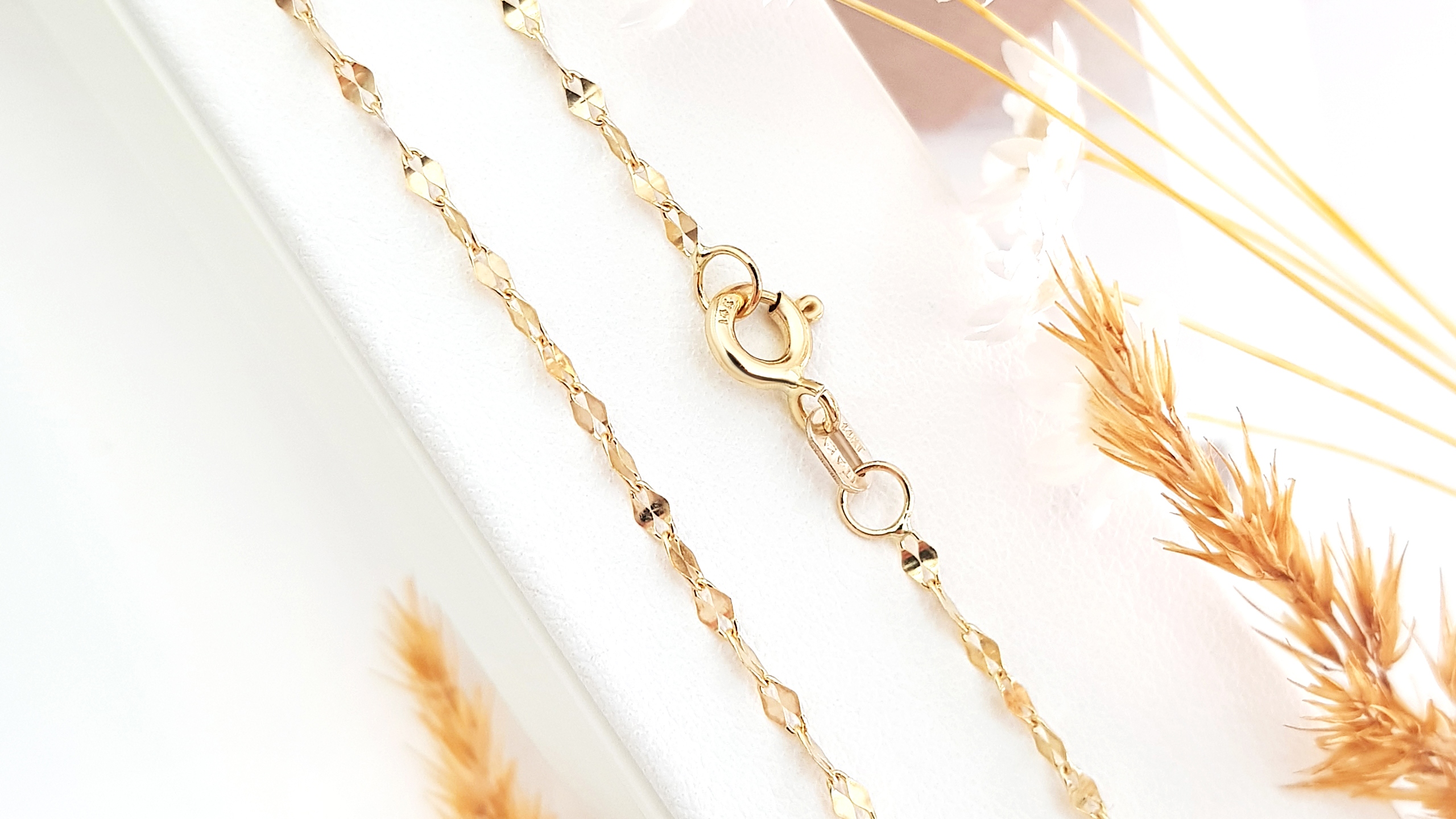 ZŁOTY ŁAŃCUSZEK DO ZAWIESZEK KRĘCONA KAWA 50 CM pr.585 Długość całkowita 50 cm