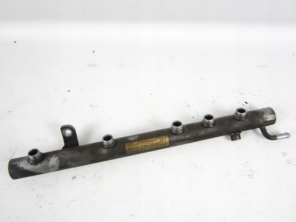 injection ramp left Mercedes W221 4.0 CDI S420