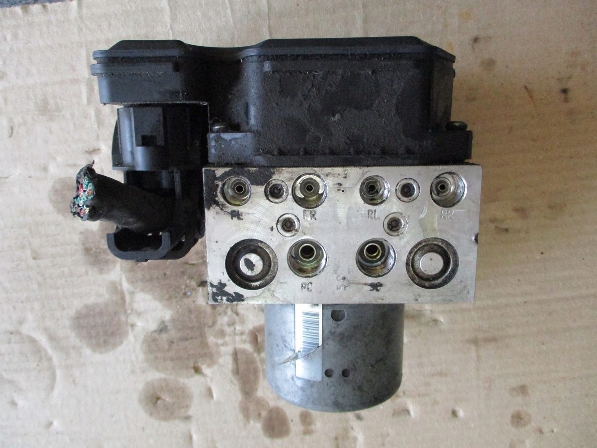 Насос ABS Jeep Grand Cherokee P04779975AL