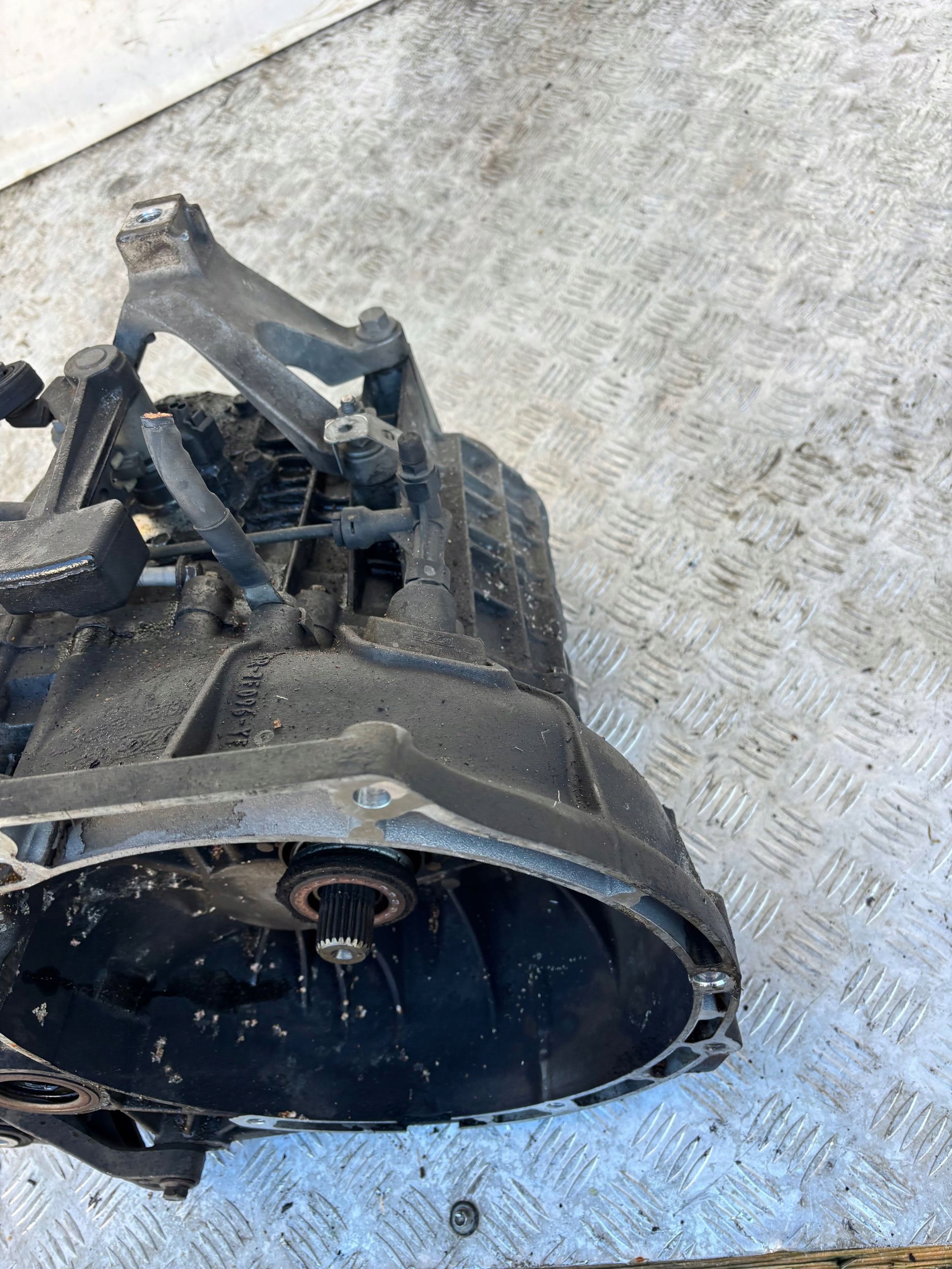 CAMBIO 6M5R7002YB 1.6 TDCI FORD FOCUS II 2
