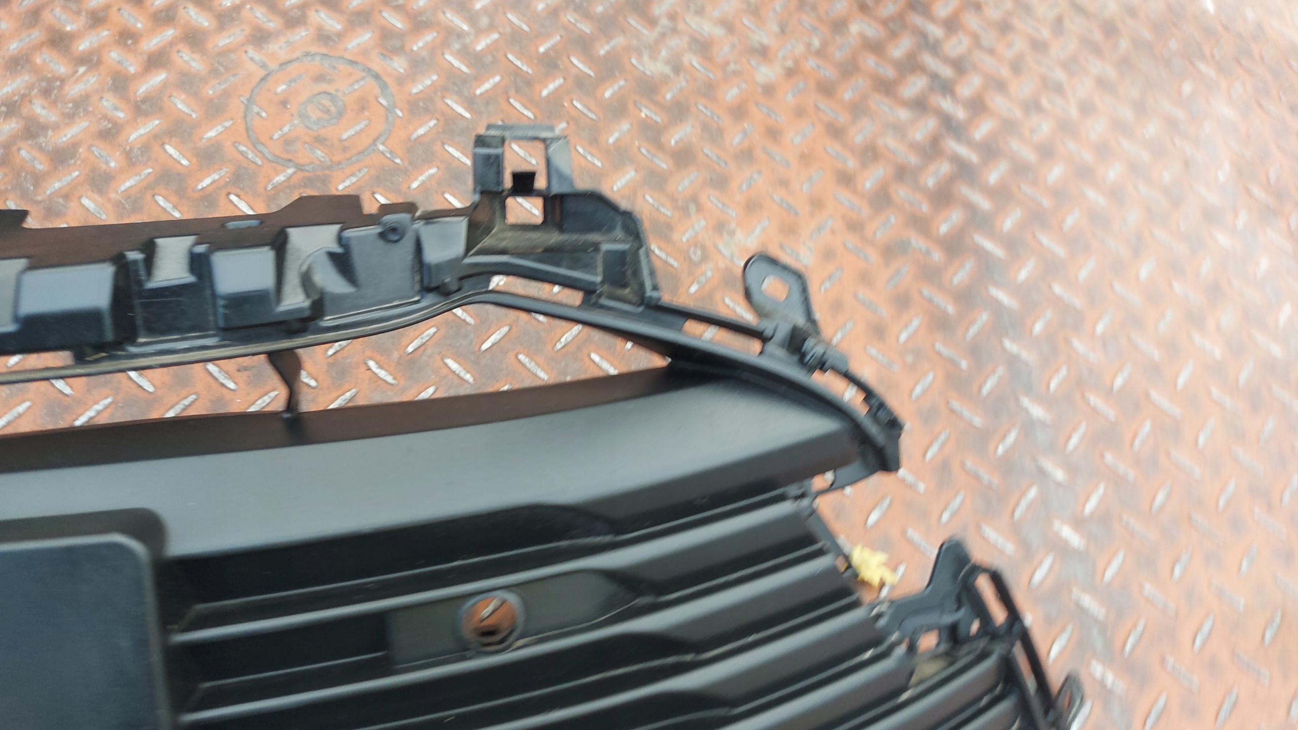 grid grille of a bumper front TOYOTA COROLLA E21 19- sedan PDC