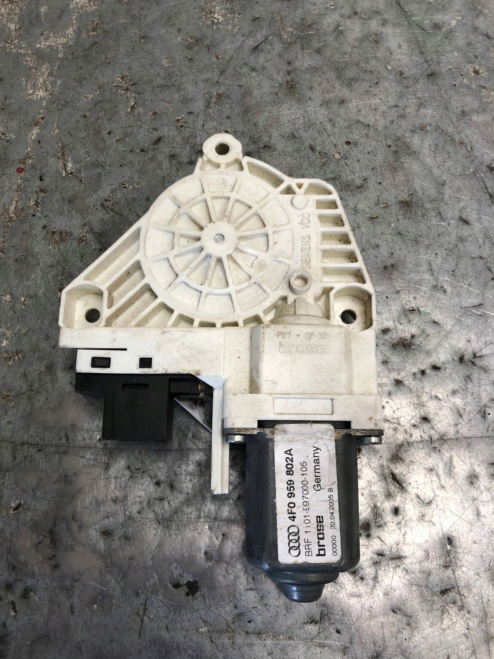 motor ablak jobb far AUDI A6 C6 4F0959802A