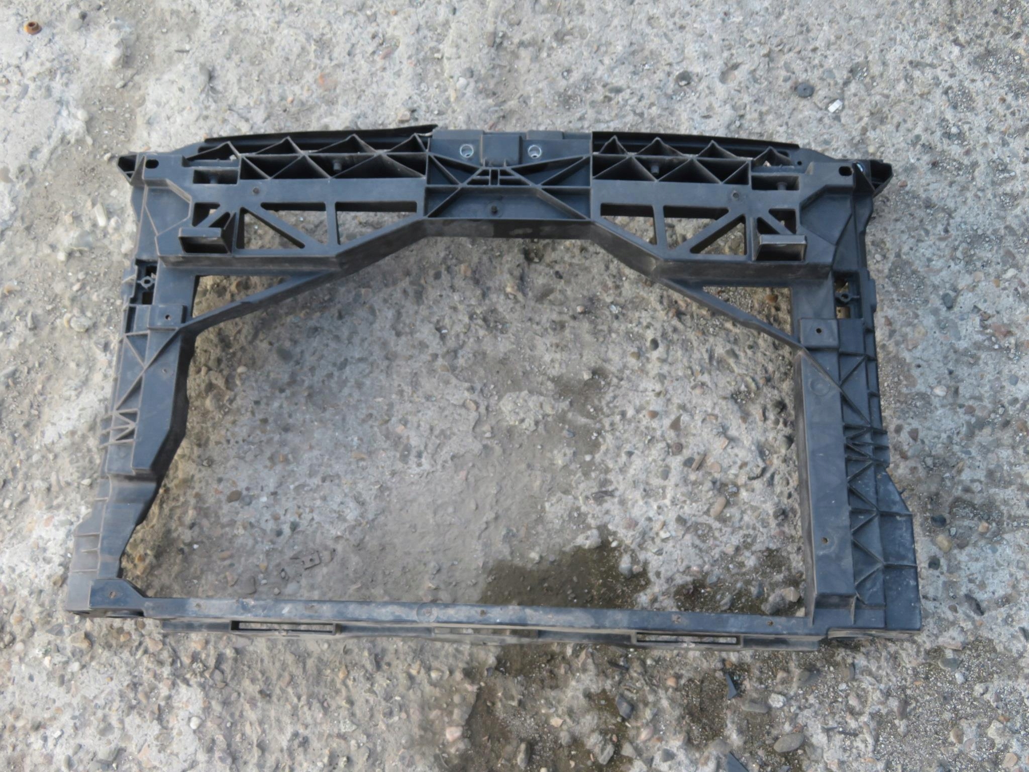 WZMOCNIENIE PAS PRZEDNI SEAT LEON III 5F0805594E