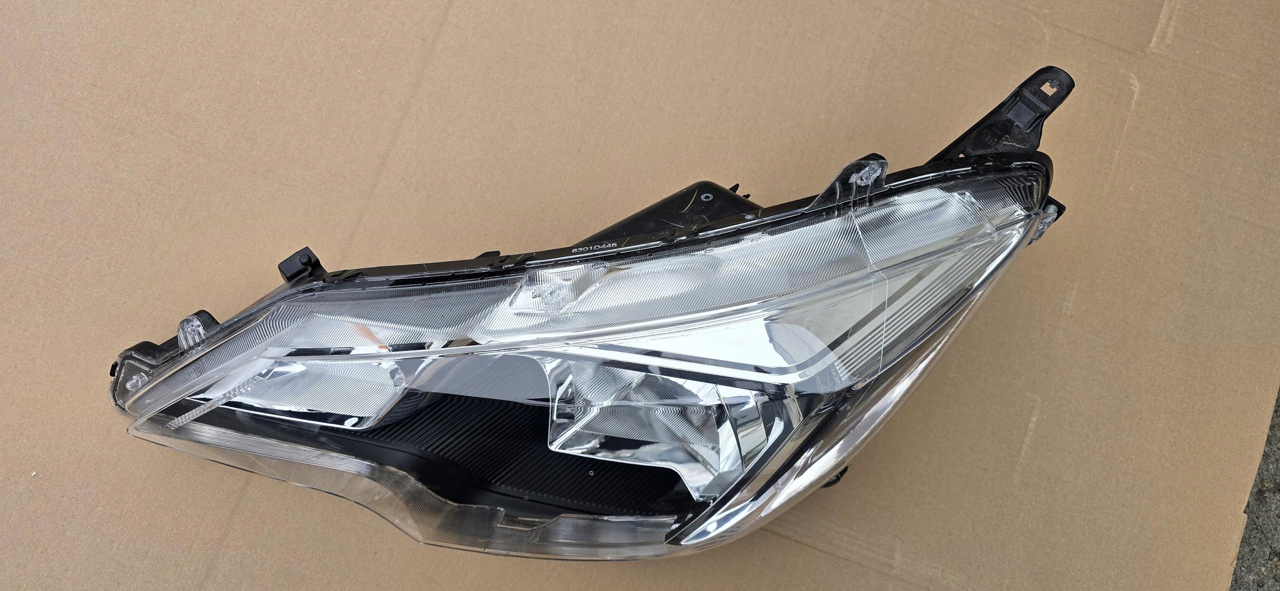 light front MITSUBISHI Space Star LIFT 8301d445