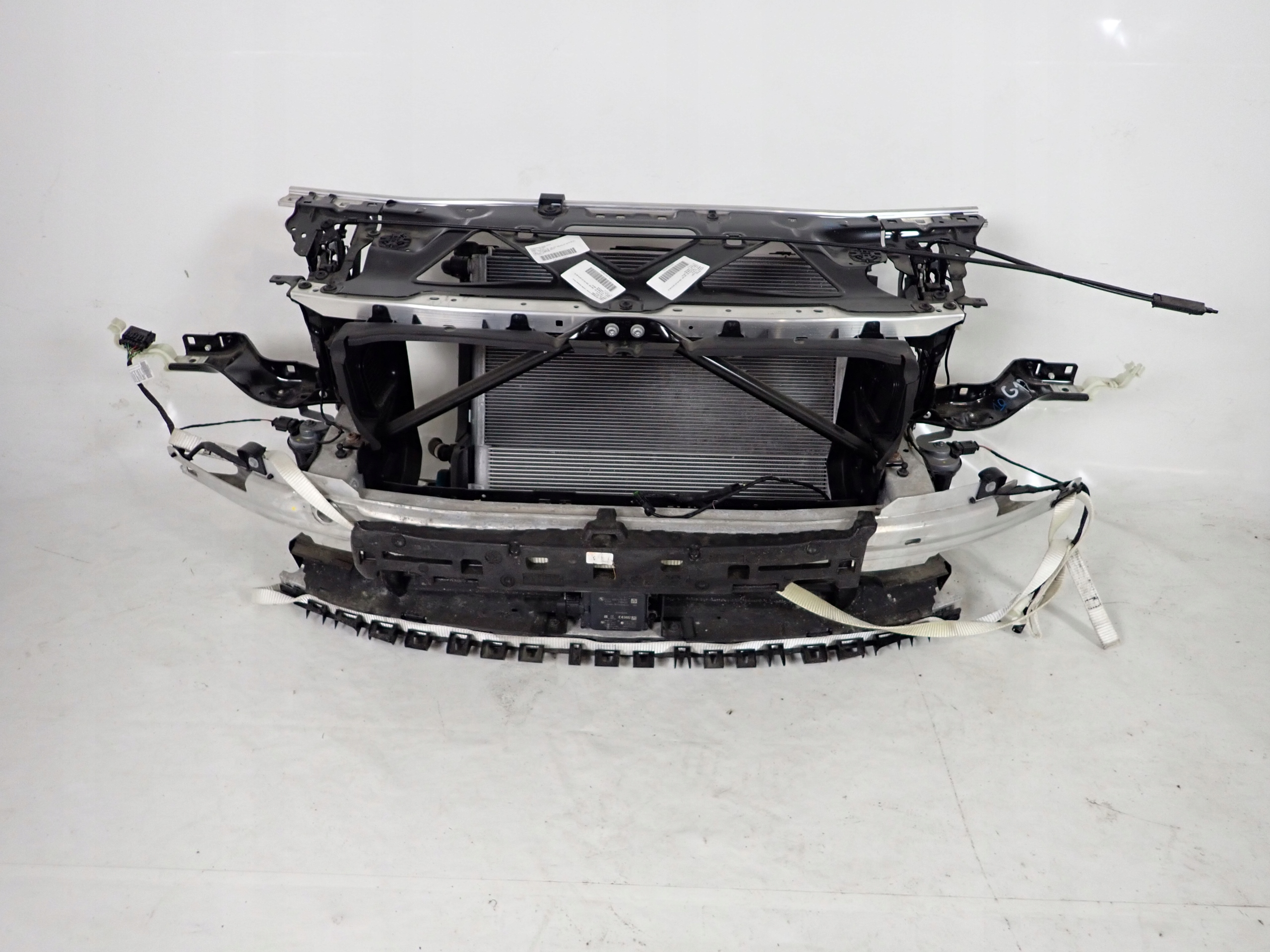 BMW 7 G11 G12 support panel for radiators pillar radiator