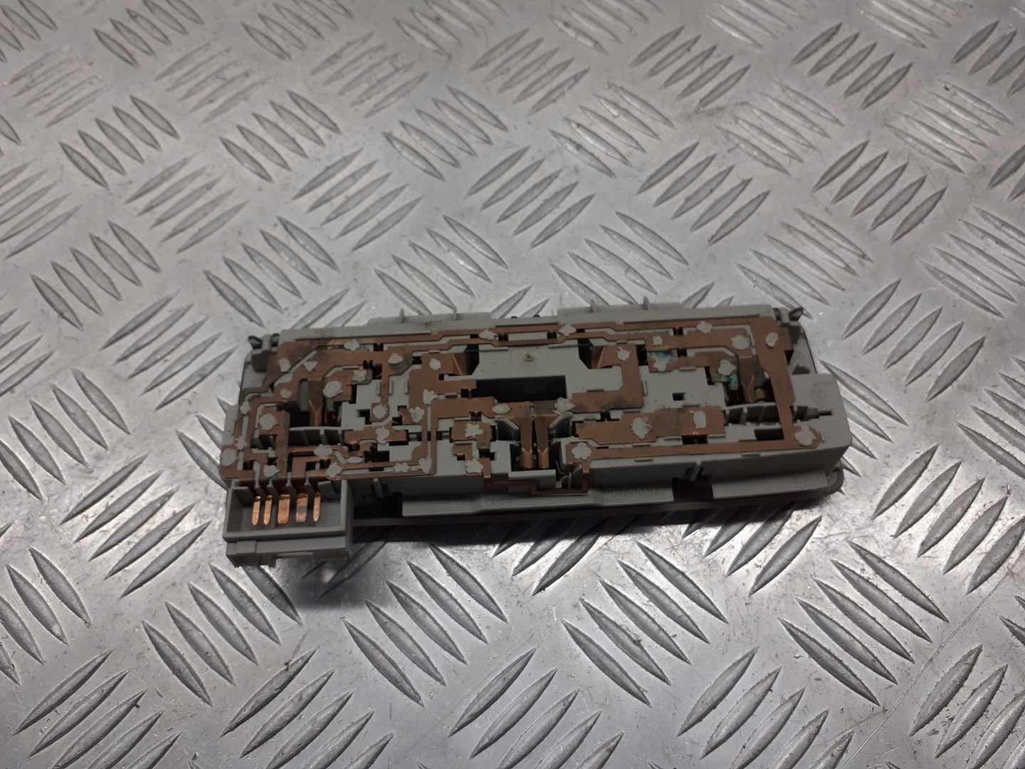 Освещение Кузова renault LAGUNA II 8200013576