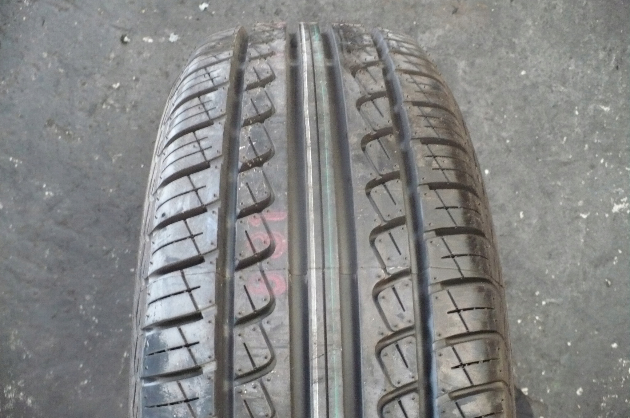Pirelli P6 185/65R15 2018 Nová