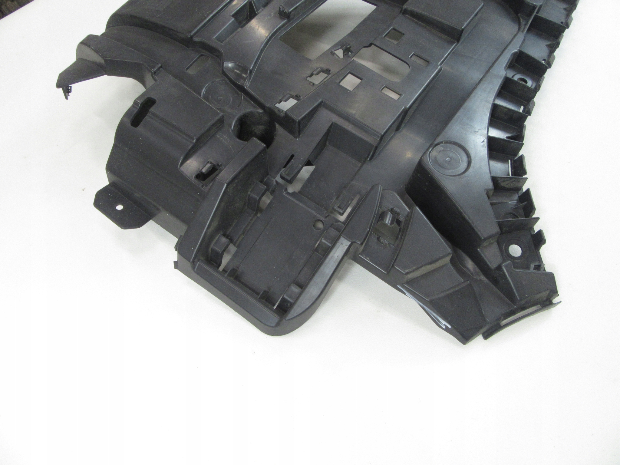 bracket holder bumper bracket left rear part BMW G11 G12 PRZEDLIFTEM