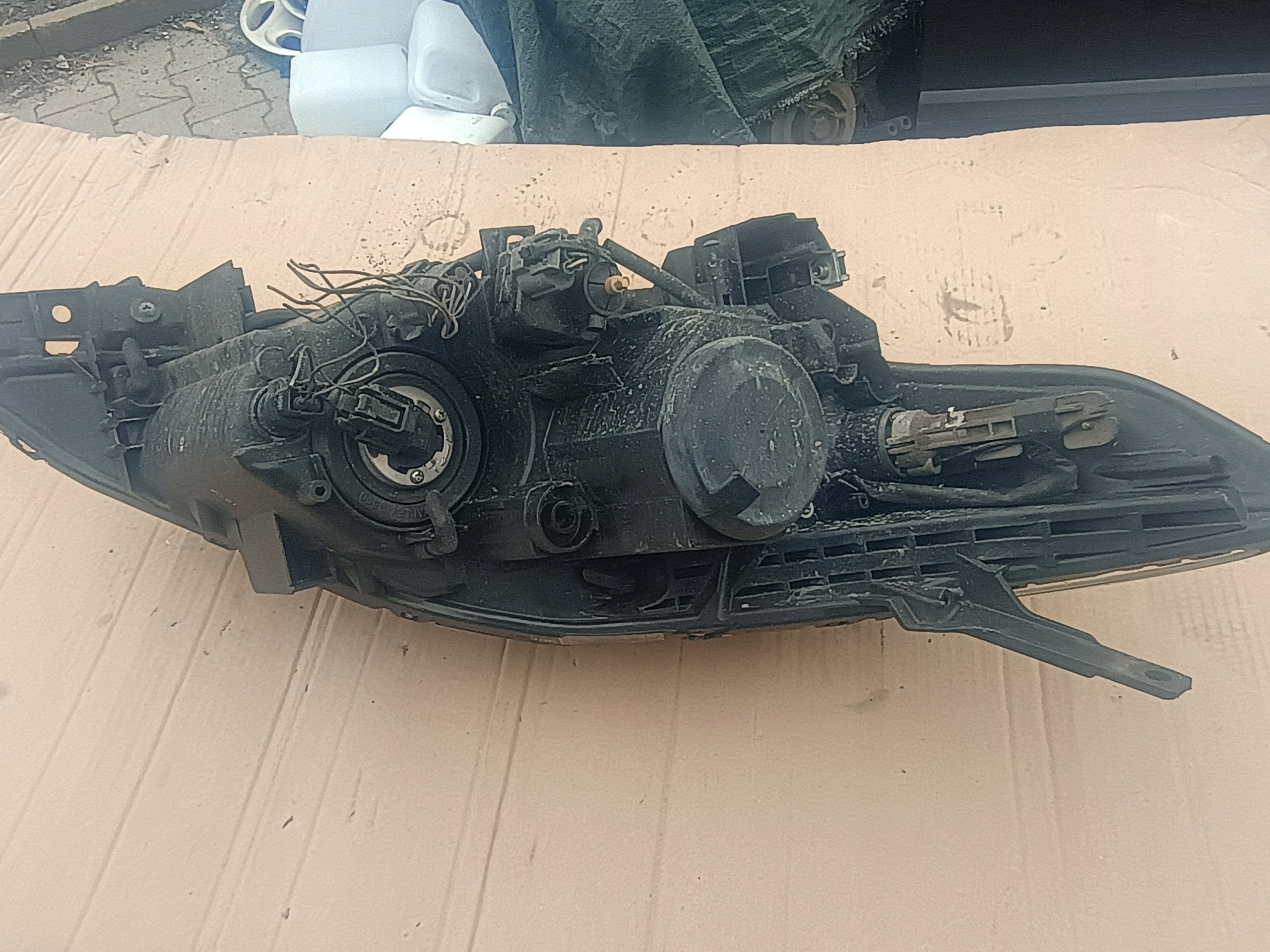 světlo předek levá XENON MAZDA 5 LIFT