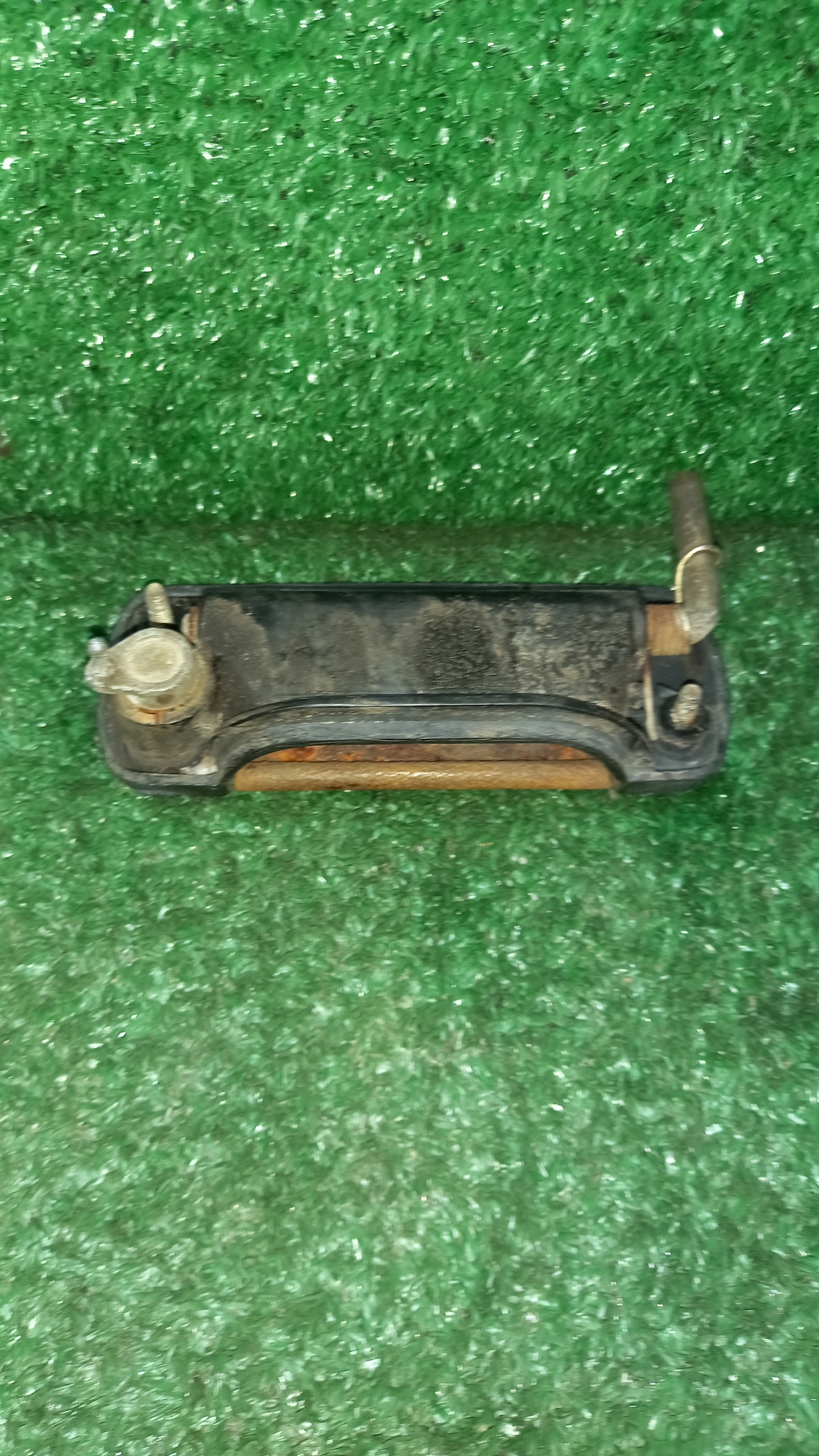 handle left front exterior FIAT 126 P