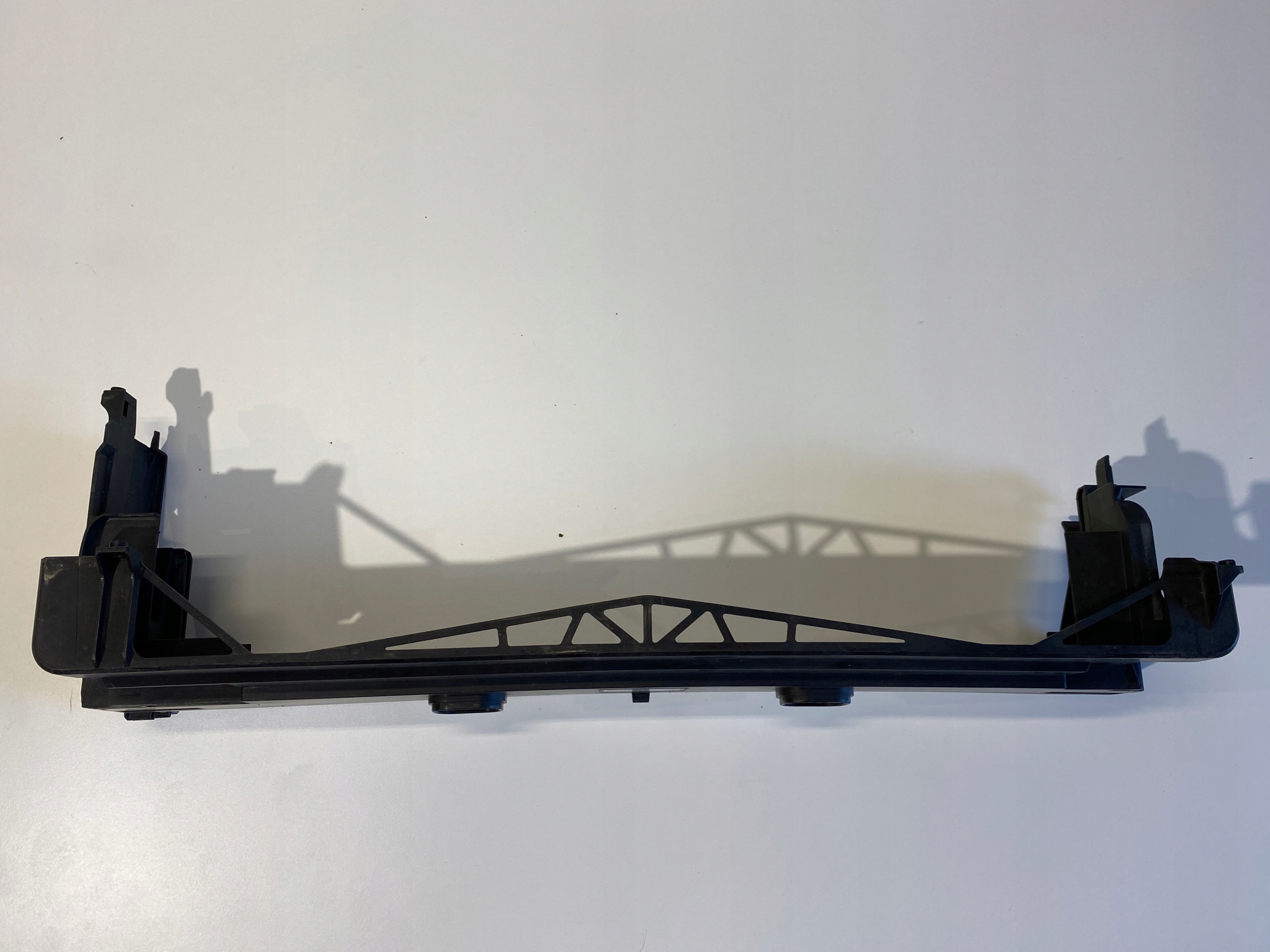 MOCOWANIE PODSTAWA CHŁODNICY BMW F01 LIFT 85091671