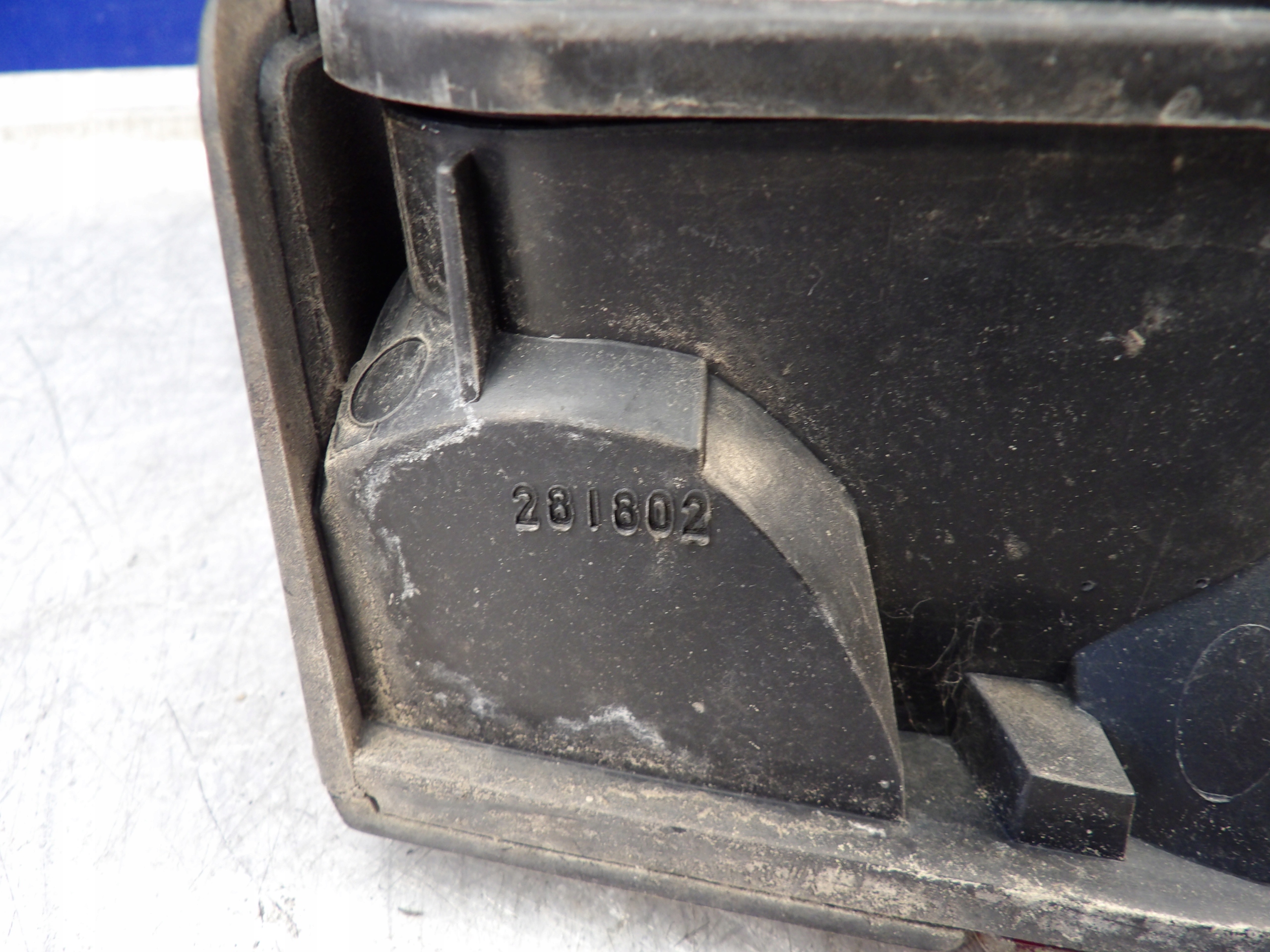light TP Peugeot 406 kombi trunk door 45.505
