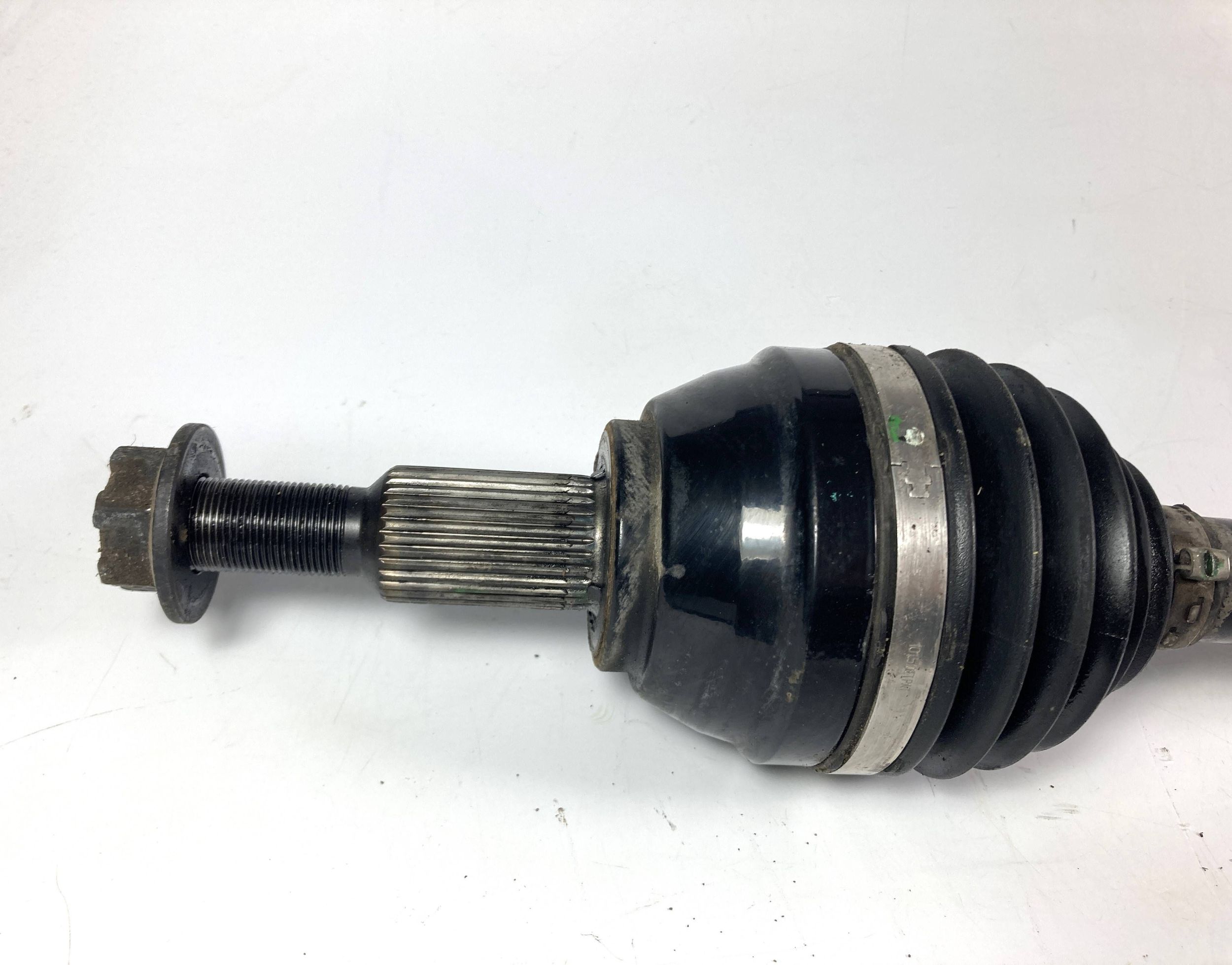 Chrysler Pacifica hybryda 2017-26 semi-axis left front front