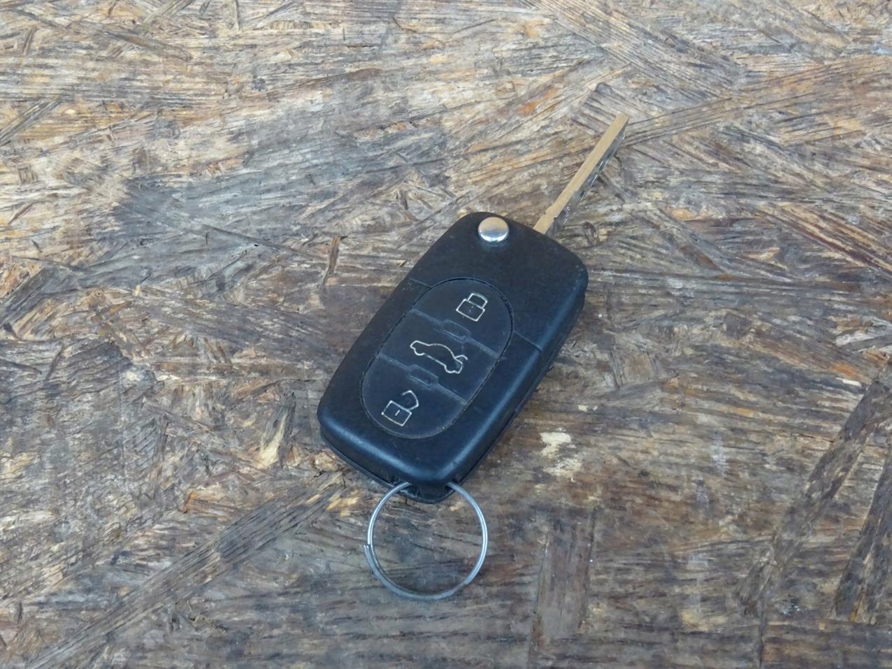 AUDI A3 S3 8L TT 8N A4 B6 A6 C5 KLUCZYK PILOT OEM 4D0837231K