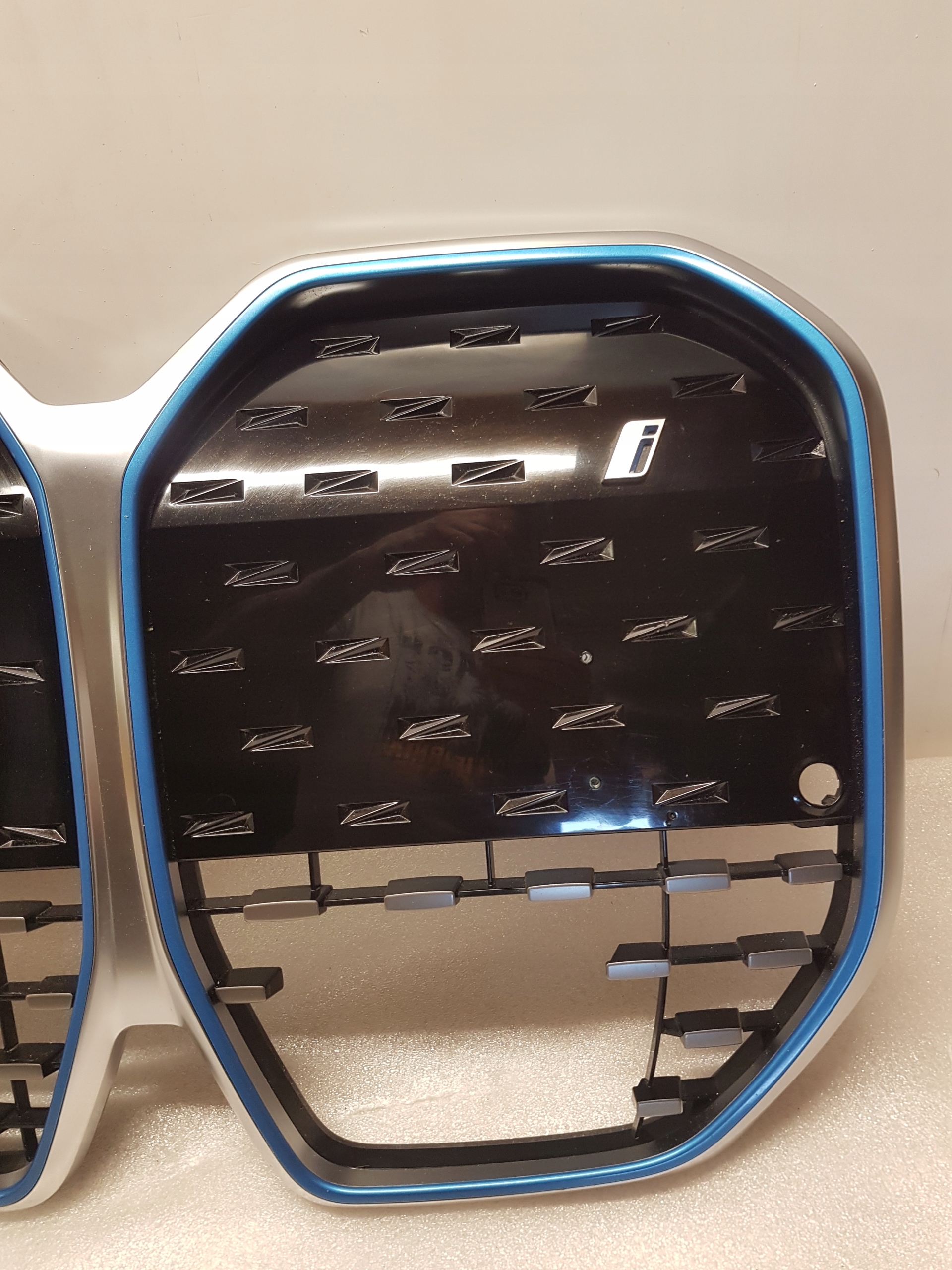 mask NERKI BMW i4 G26 8738563