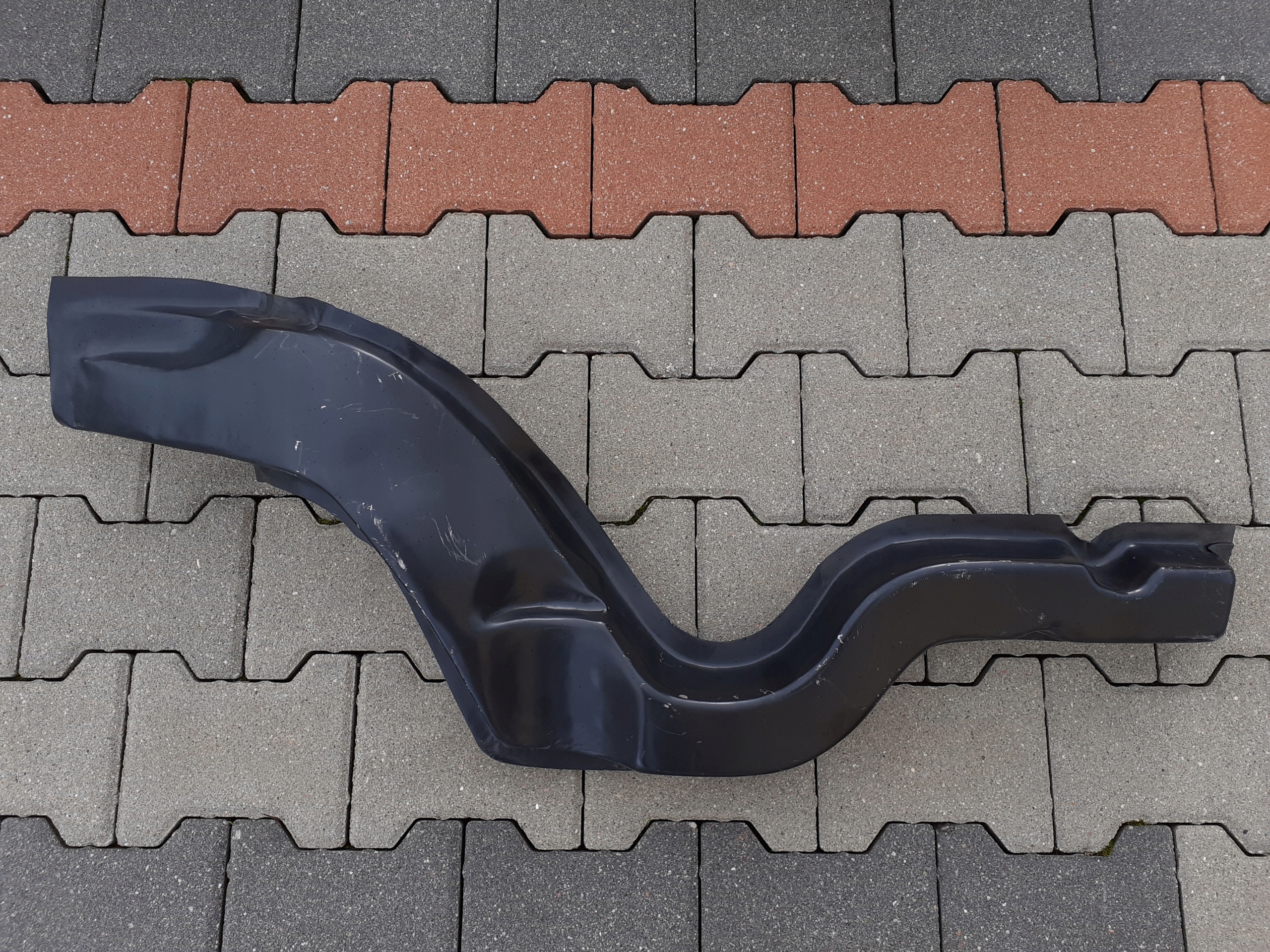 P13165 2 - MERCEDES W114 / W115 лонжерон рами лівий задній