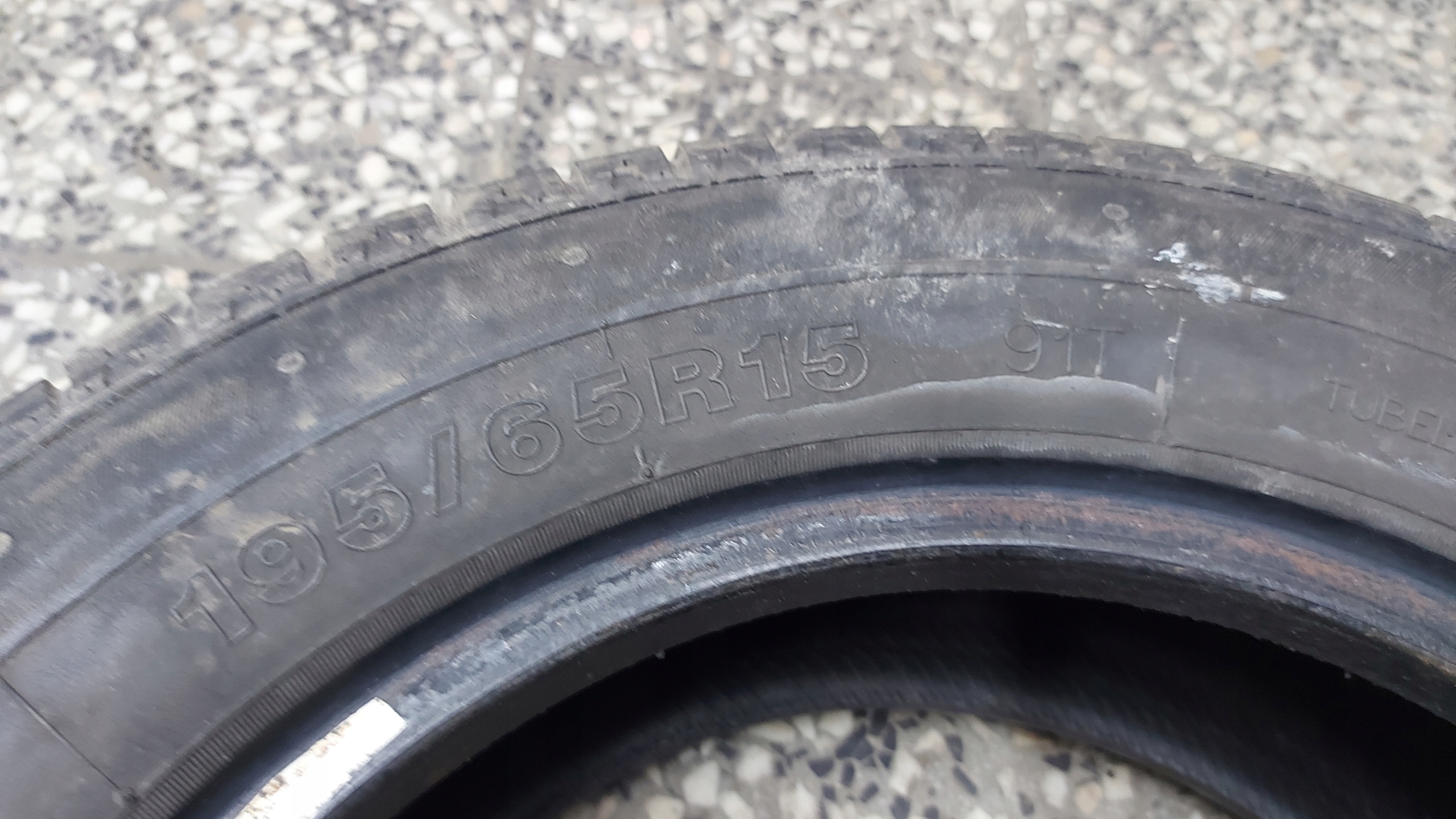 PIENSK SNOW 810 195/65R15 tyres winter 5mm
