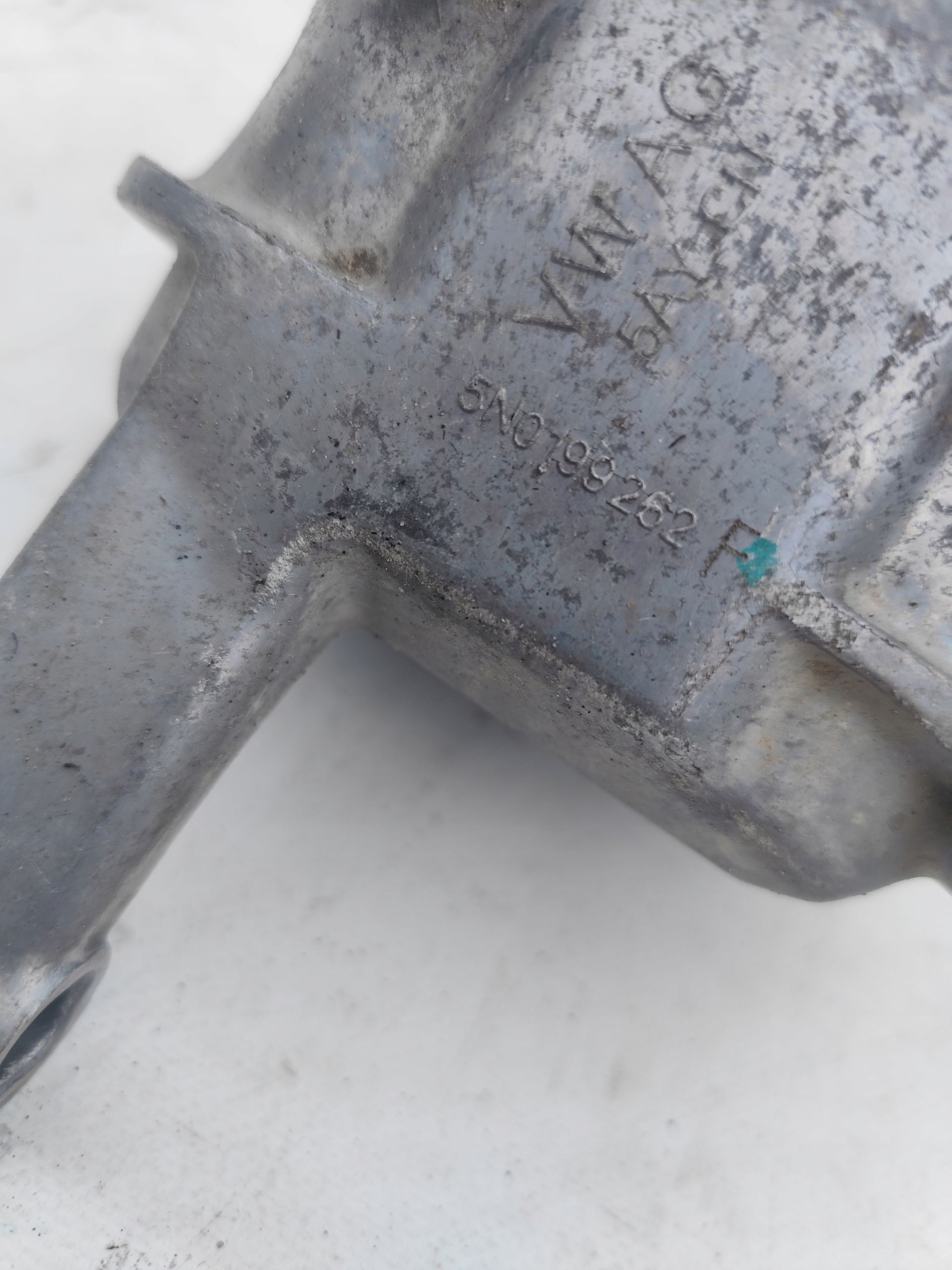 SEAT ALHAMBRA 2.0 TDI holder engine mount