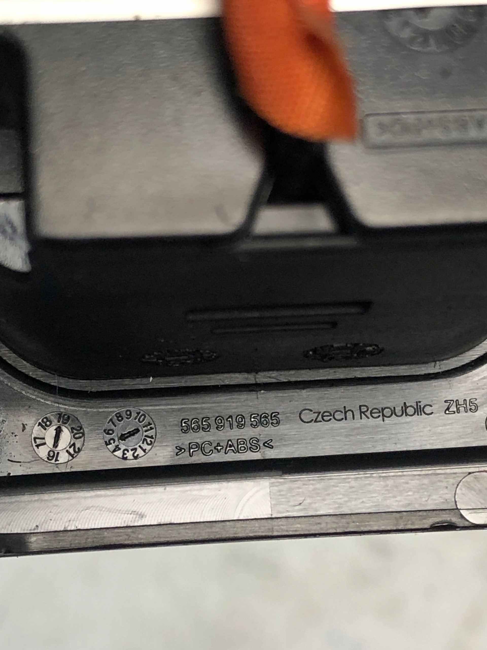 Blende Abdeckung PANLEU STACJA LADUJACA SKODA KODIAQ