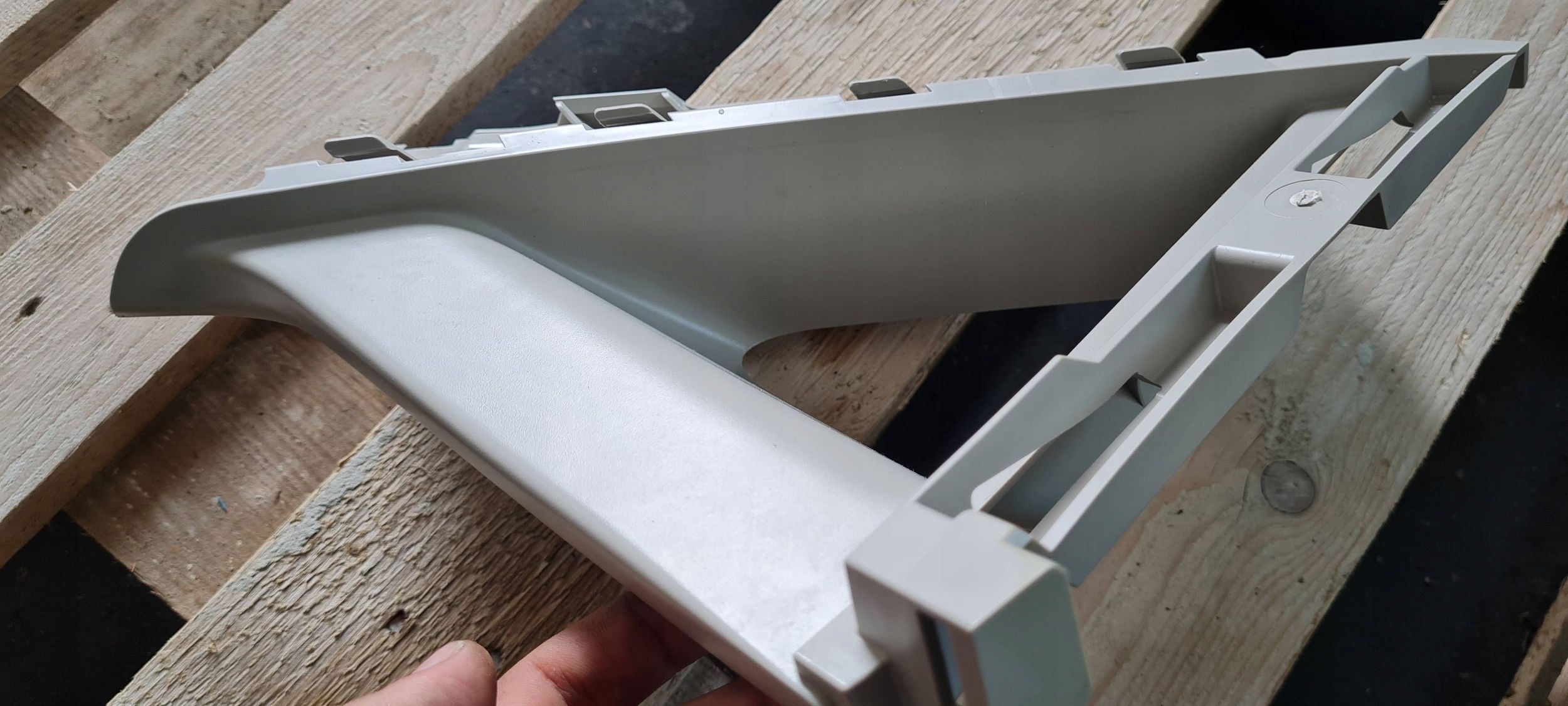 Chrysler Pacifica 2022 cover TROJKAT SLUPKA left front 6WE45TRMAA