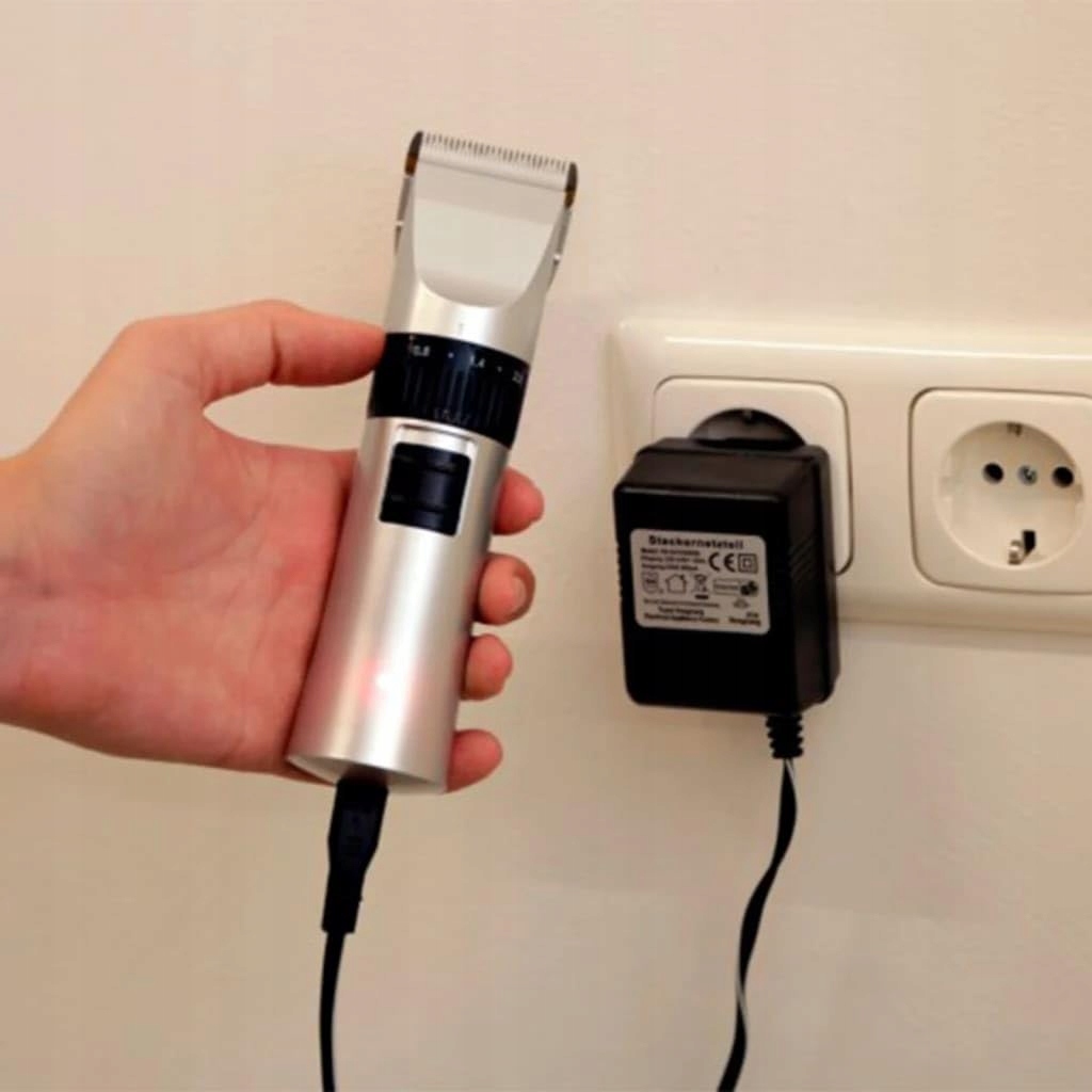 CLIPSTER Maszynka Do Strzyżenia Onyx Bezprzewodowa Z Akcesoriami — miniatura 6