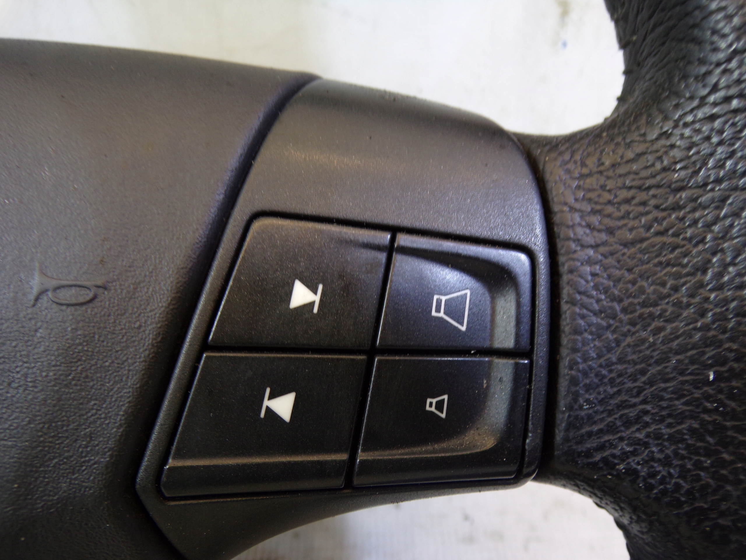 steering wheel, Z airbag VOLVO V50 MULTIFUNKCJA leather (1)