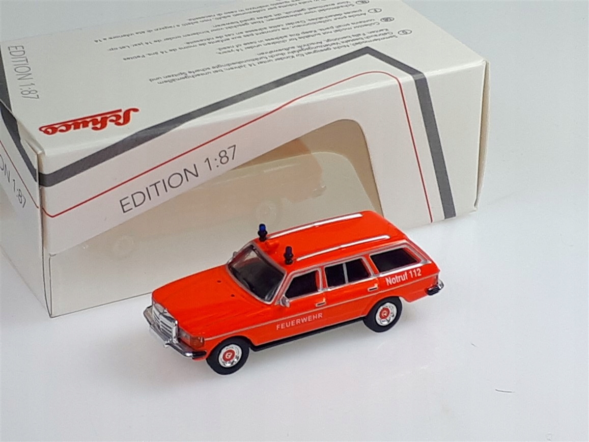Schuco Mercedes-benz 280E (W123) Feuerwehr 1:87-H0