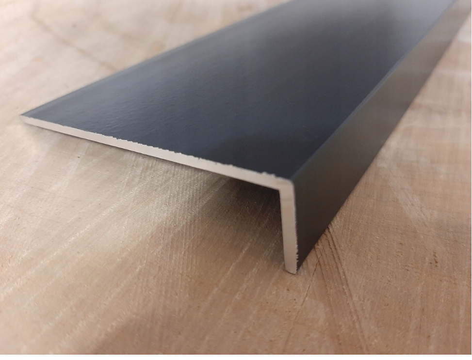 Hliníkový úhelník antracit RAL7016 Mat 50x30x5 2 m