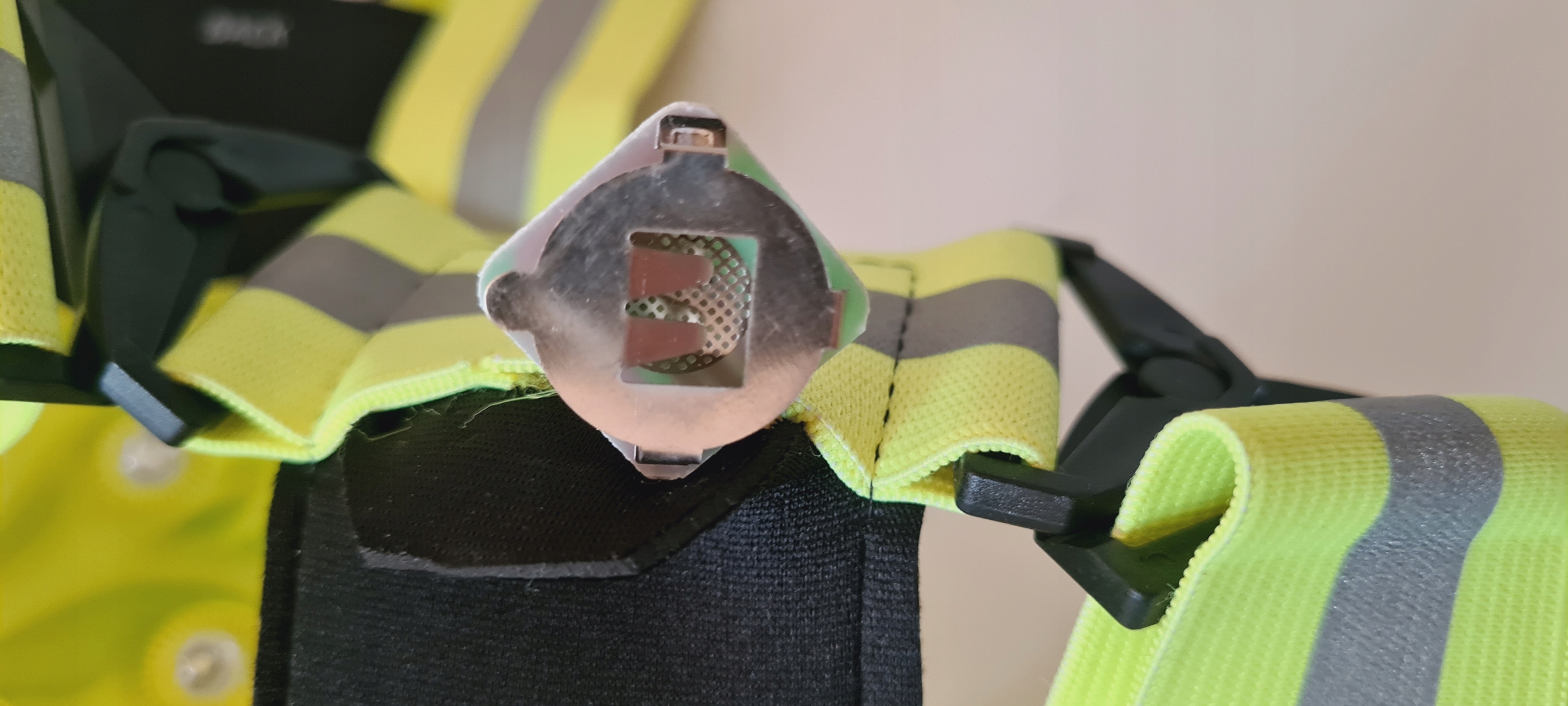 Odblaskowa kamizelka bezpieczeństwa + oświetlenie na ROWER do biegania CS Model odblaskowy