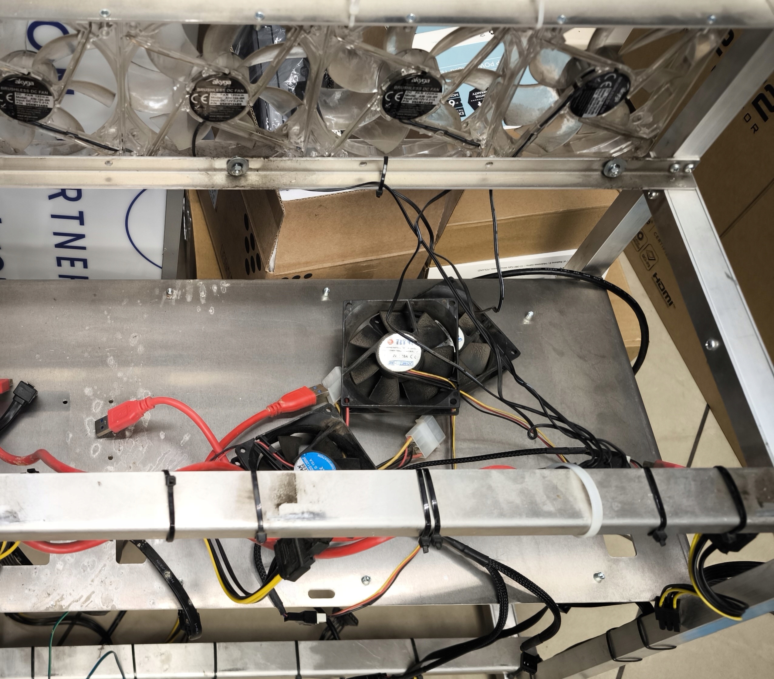 Stelaż do kryptowalut + wentylatory + kable