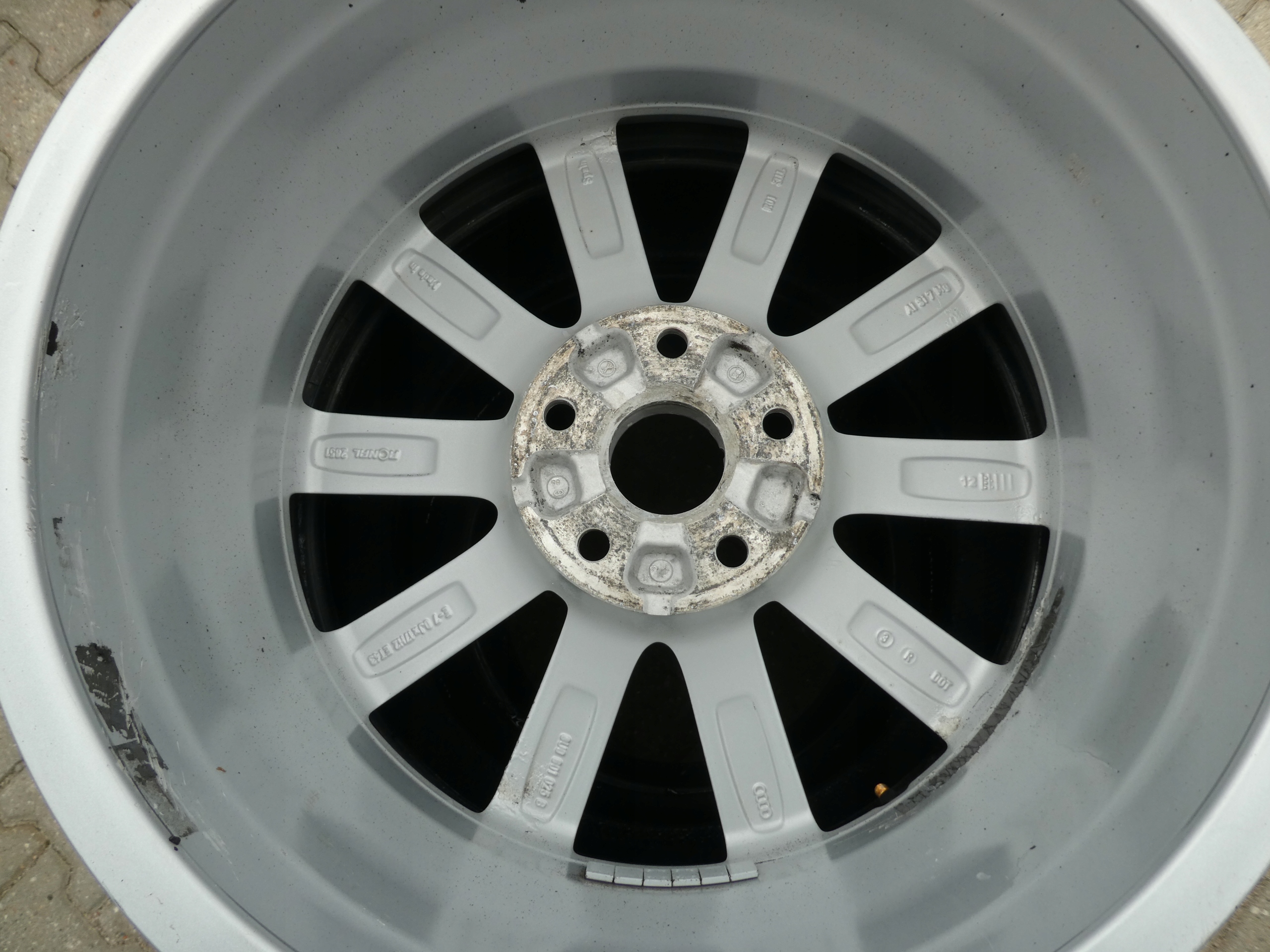 4X discs aluminium disc 8U0601025B AUDI 5X112
