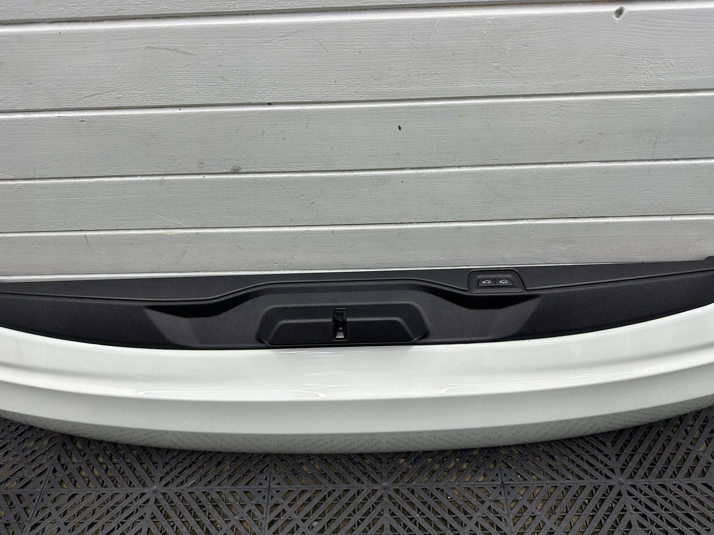 trunk door boot rear part BMW X7 G07 colour A300