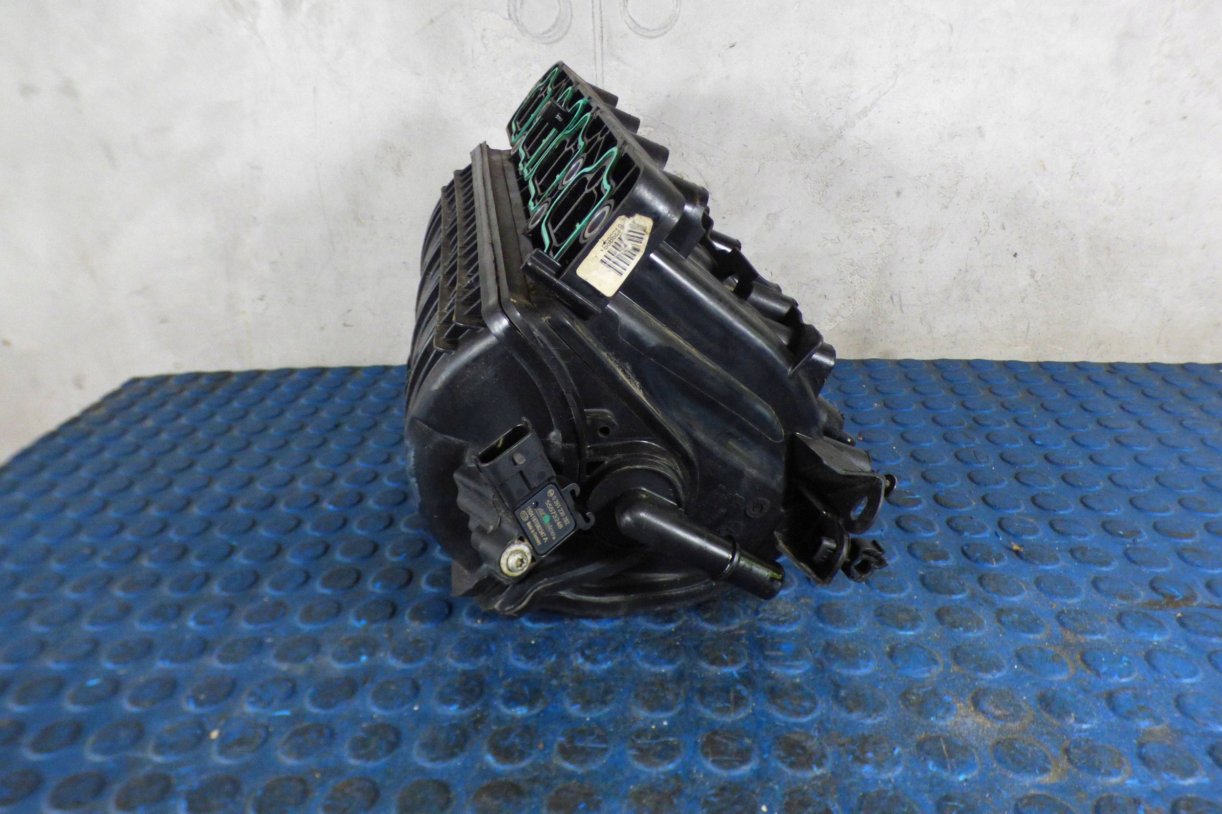 Opel Corsa E 1.4 B XER intake manifold 55590486 st.BDB
