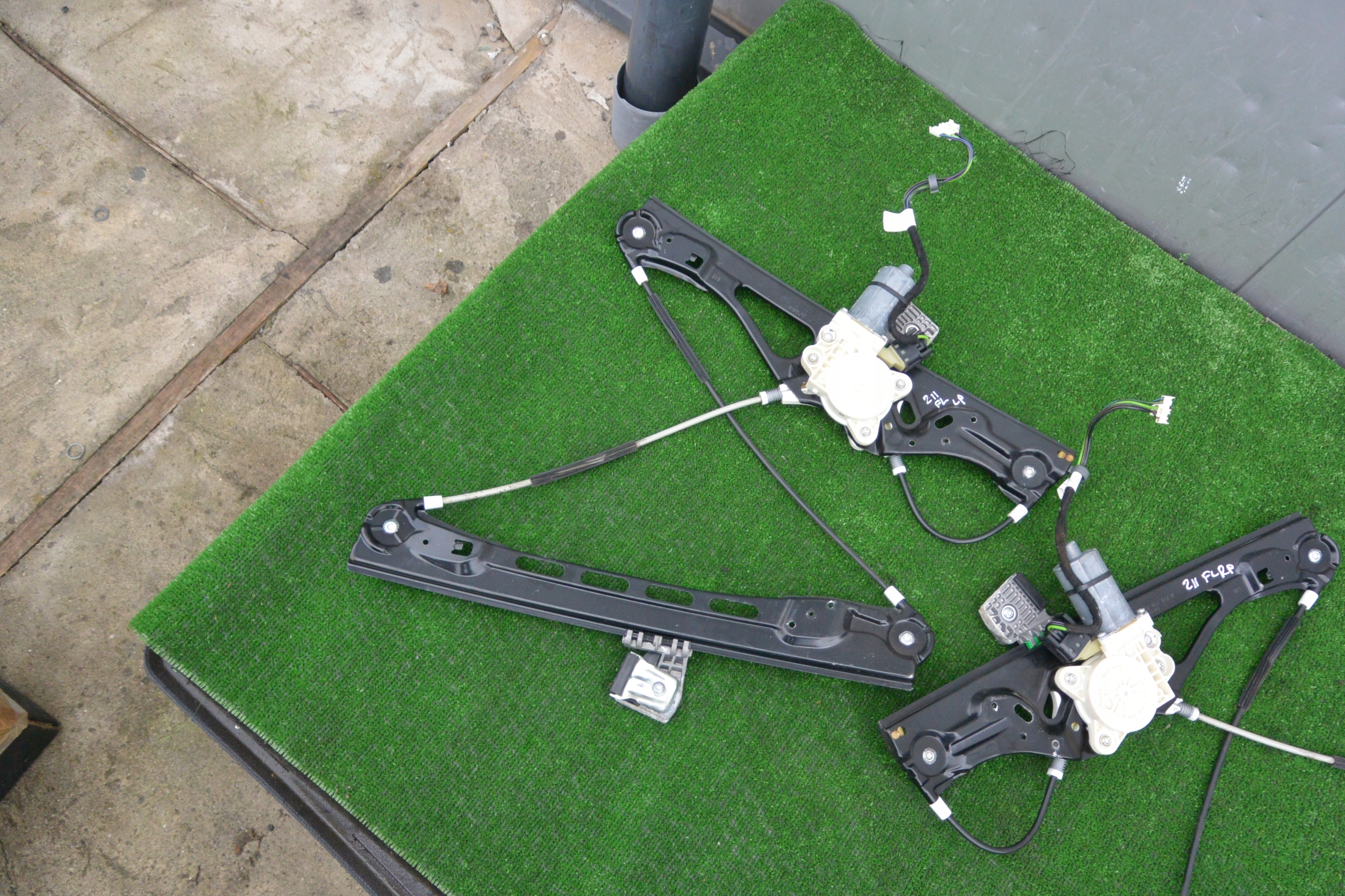 window regulator right left front mini motor MERCEDES-BENZ E-KLASA W211