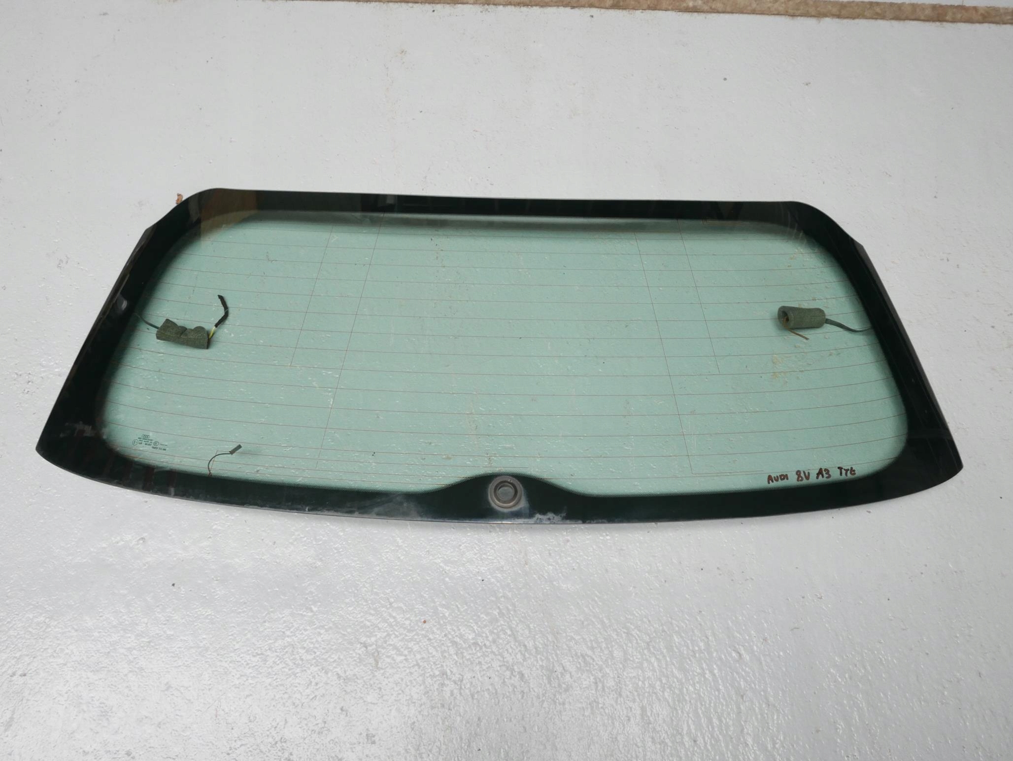 8V3845501 - AUDI A3 8V заднє скло багажника задня