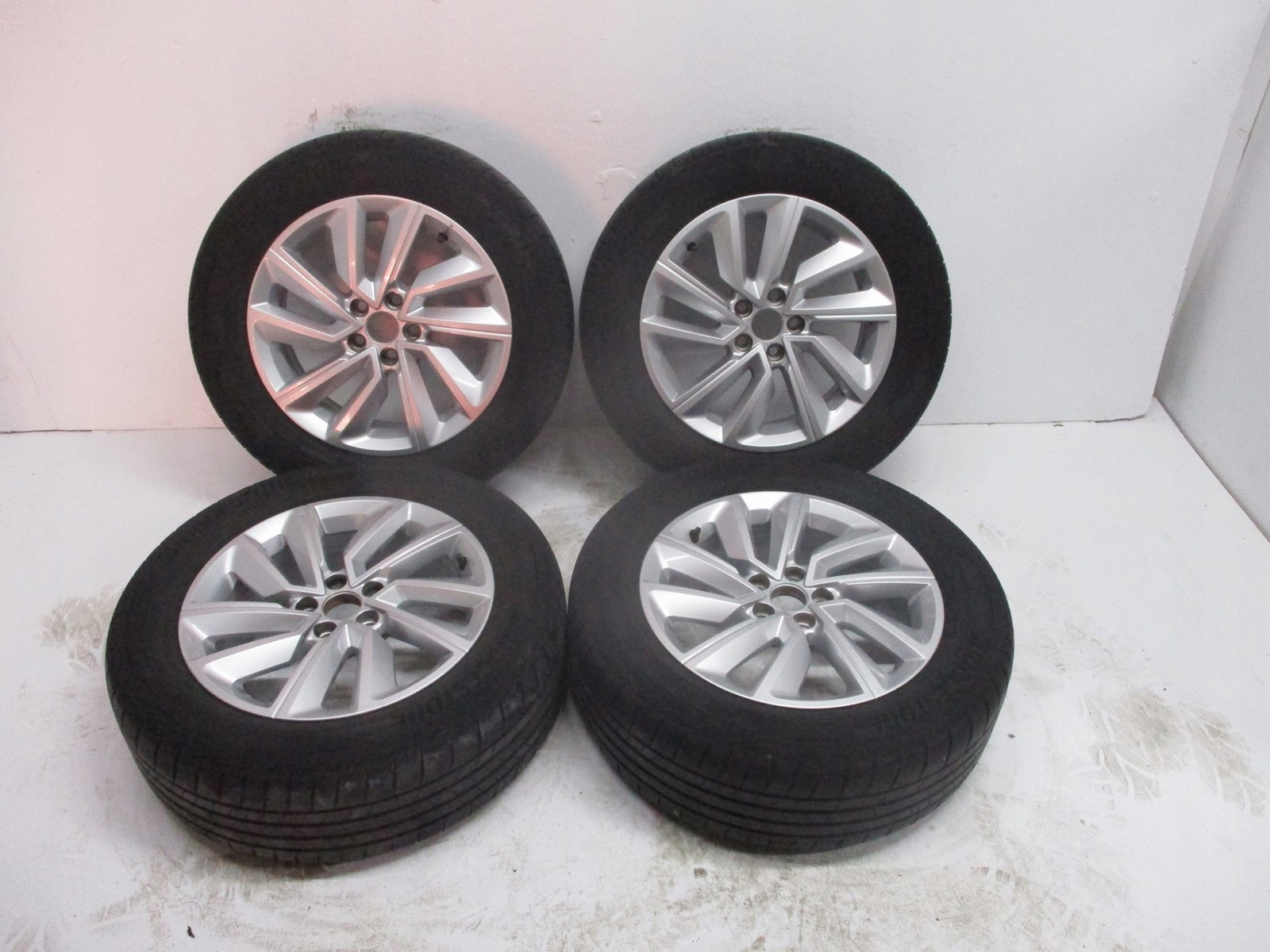 wheels discs tyres VW T-CROSS 2GM R16 5MM