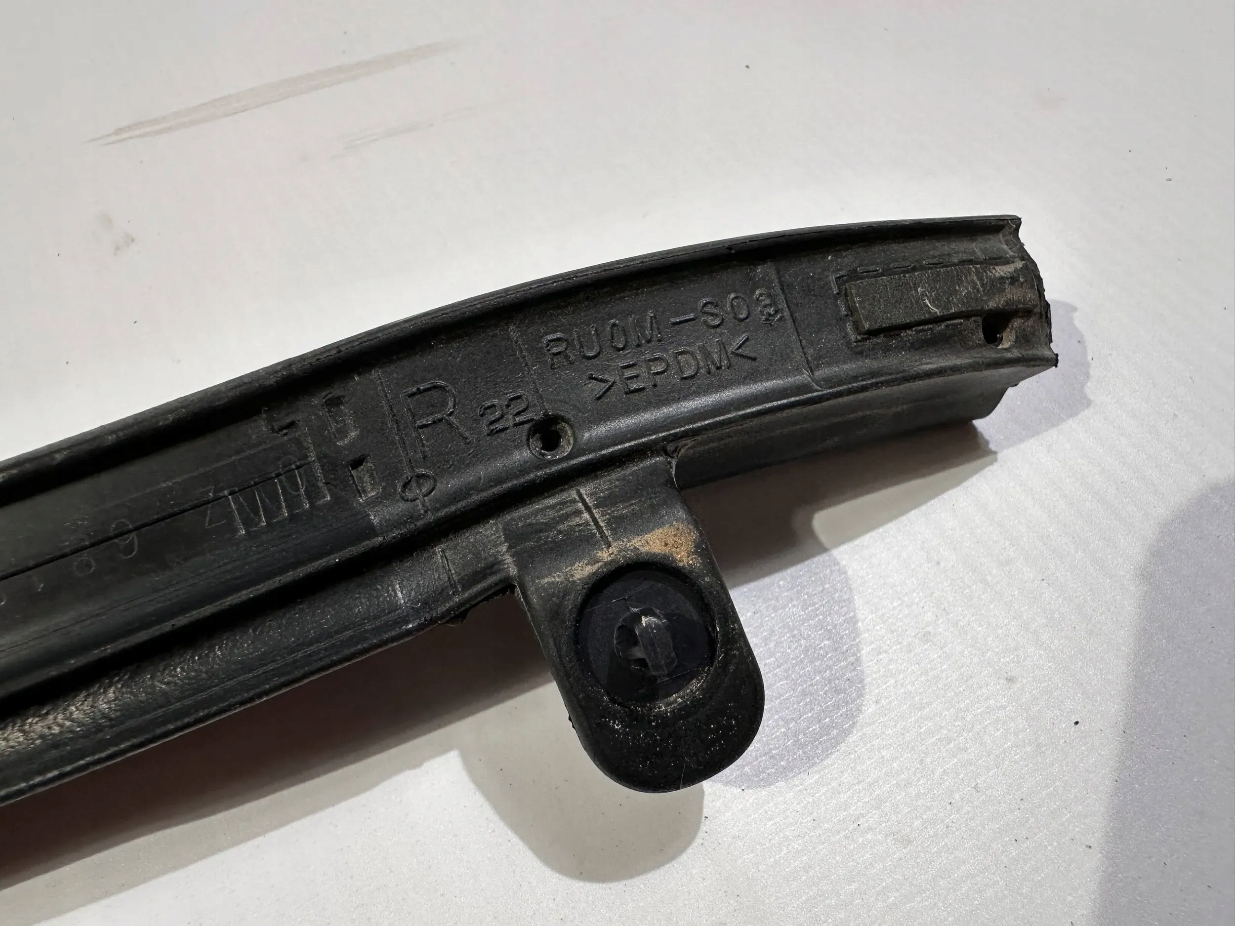 gasket uszczelki door right left Chrysler Pacifica 2016 - 2024