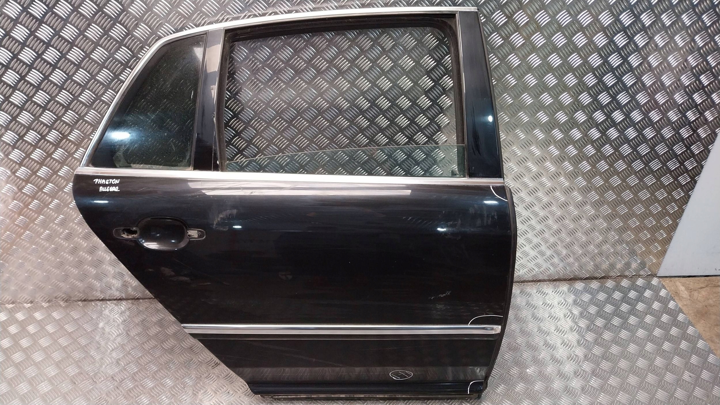 dveře záď pravé VW PHAETON 02