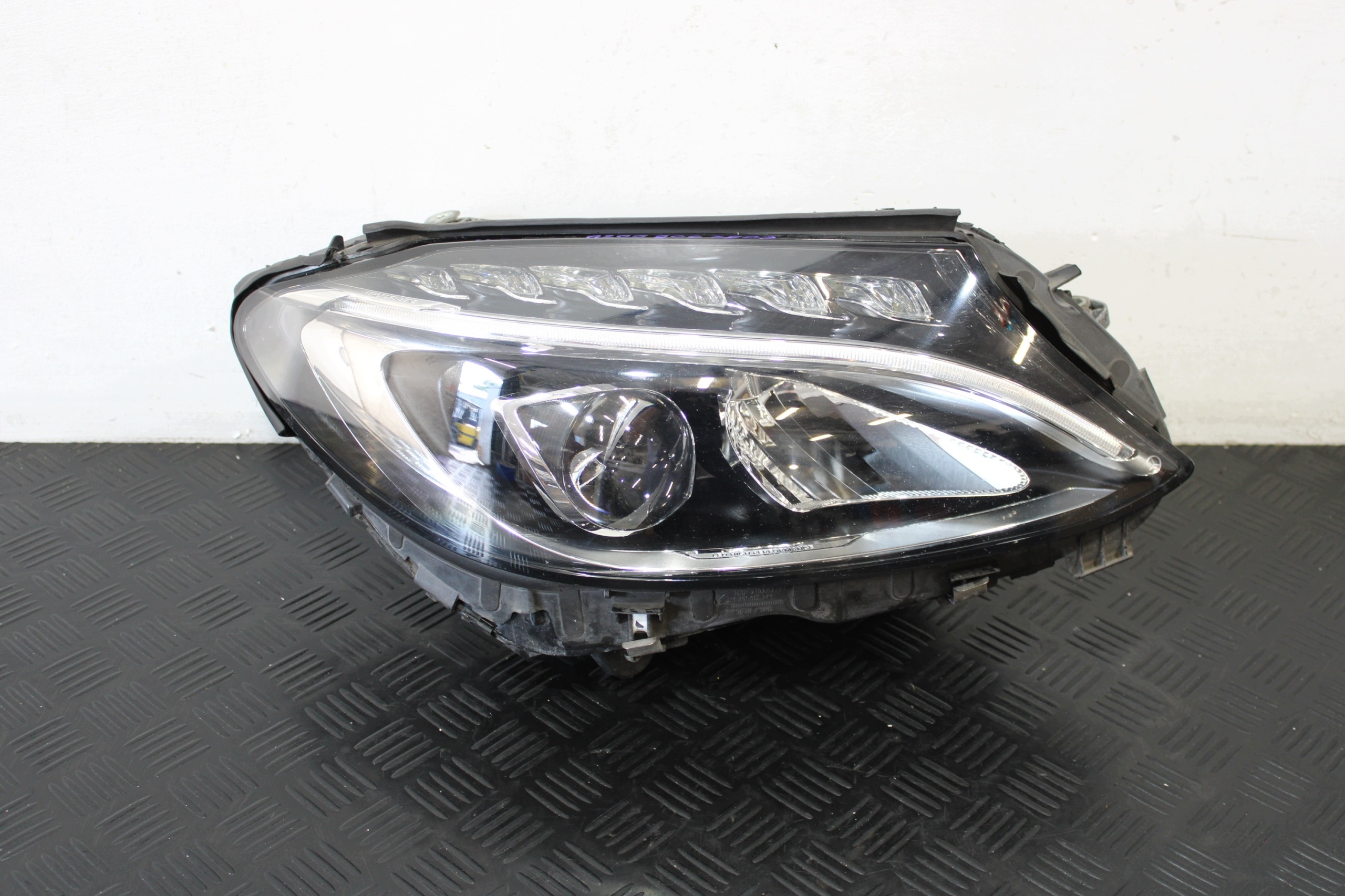 lights front front LED A2059063703 A2059063803 MERCEDES C-KLASA W205