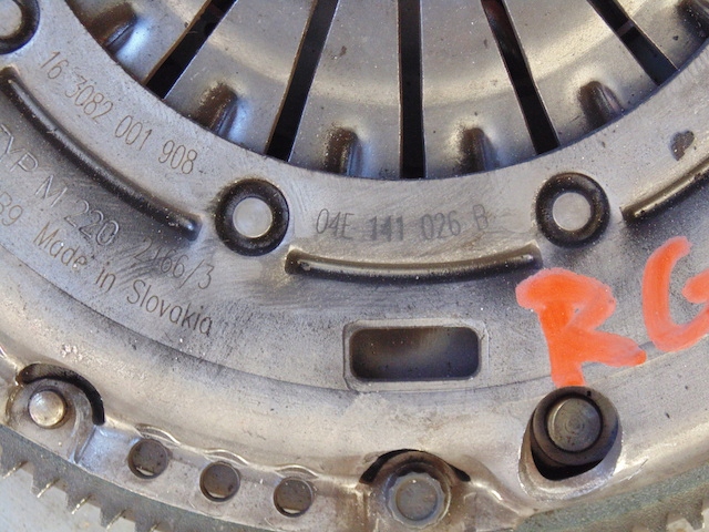 KVAČILO VW 1.2 1.4 TSI 04E141026A
