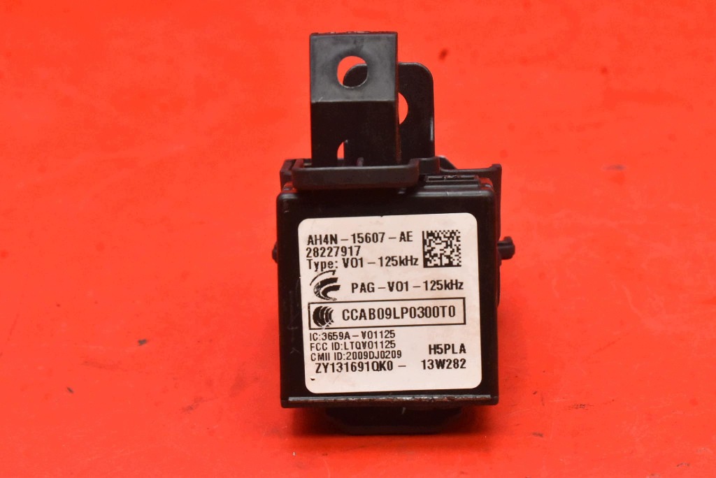 button START/STOP key AH4N-15607-AE VOLVO V40 2 II 1.6 D2 114KM 12-16