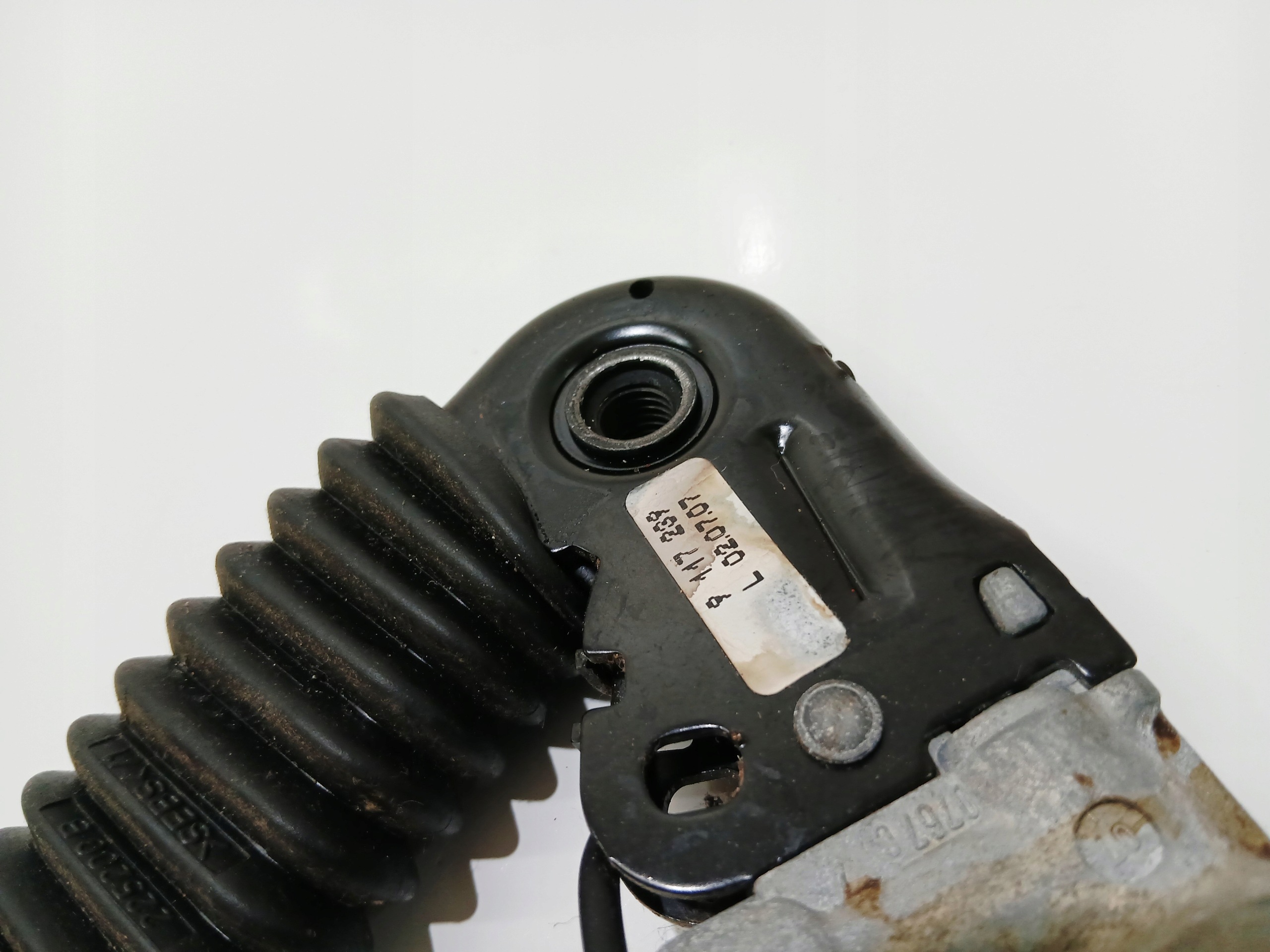 gurtstraffer links vorne BMW E60 E61 OE 9117239 (0000993)