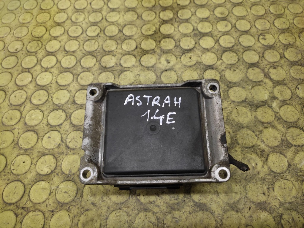 OPEL ASTRA H control unit of the engine 0261208396