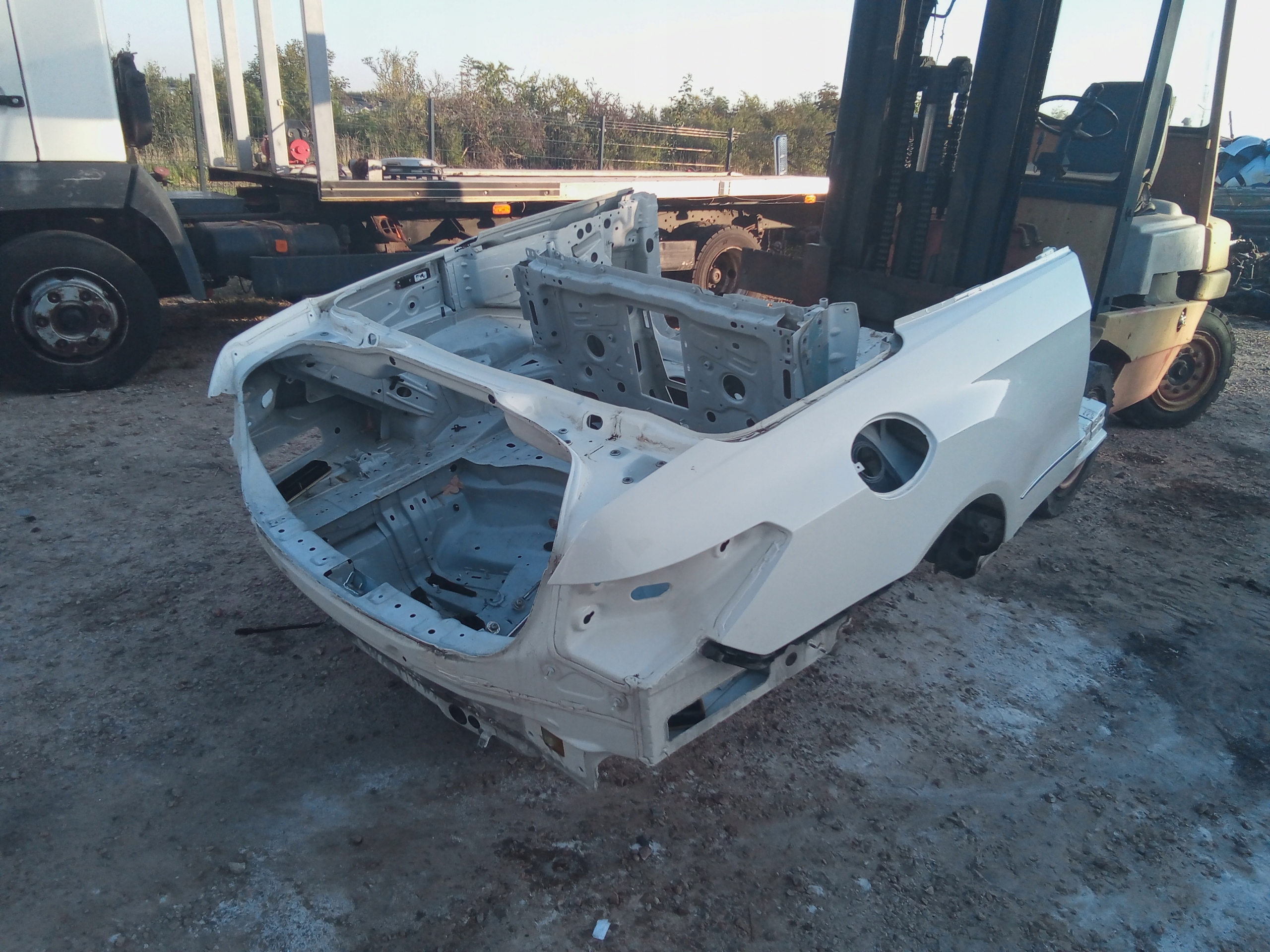 K936 TYŁ KAROSERII ĆWIARTKA MERCEDES W207 CABRIO C650