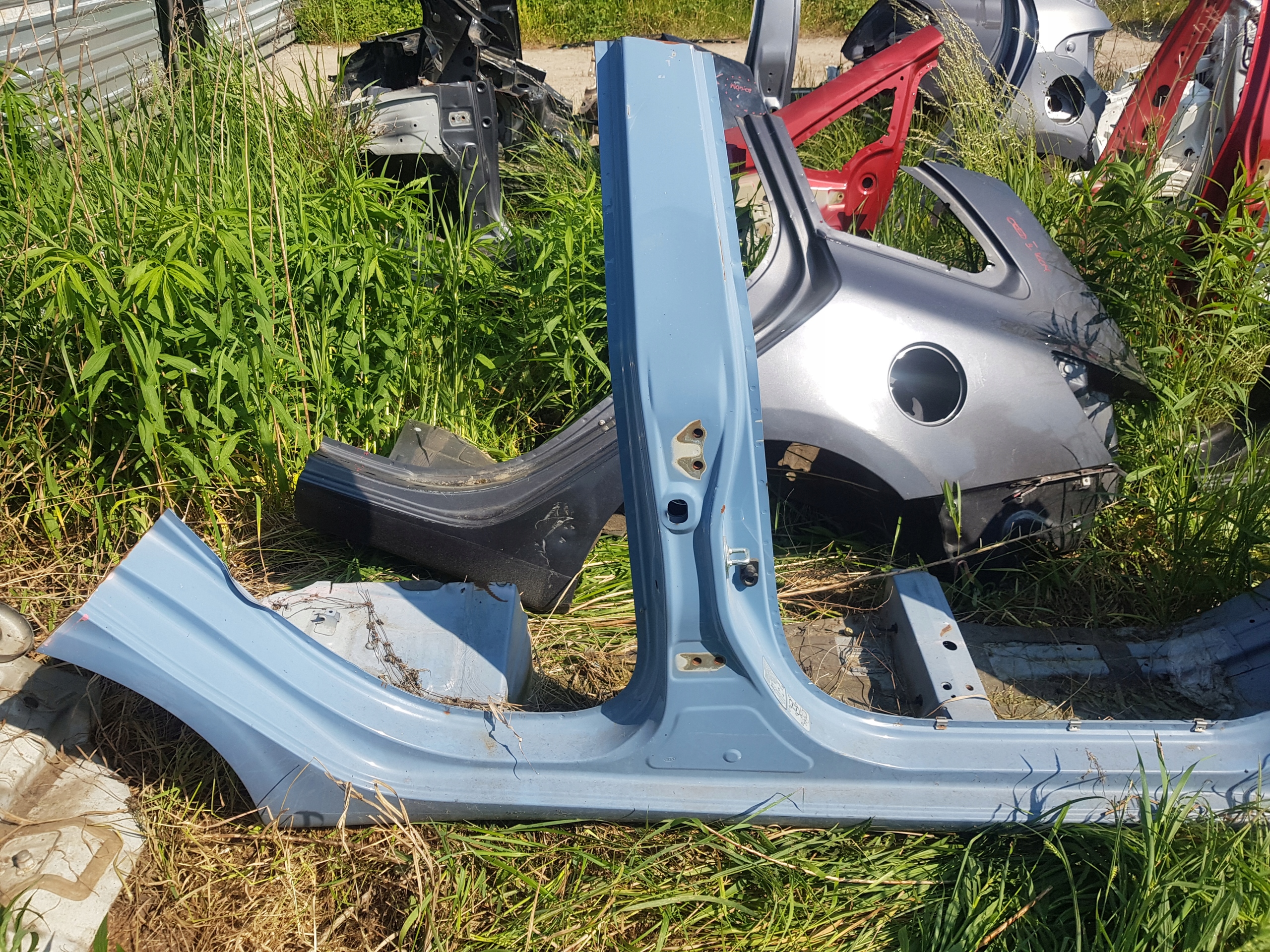 KIA PICANTO III pillar front right central threshold