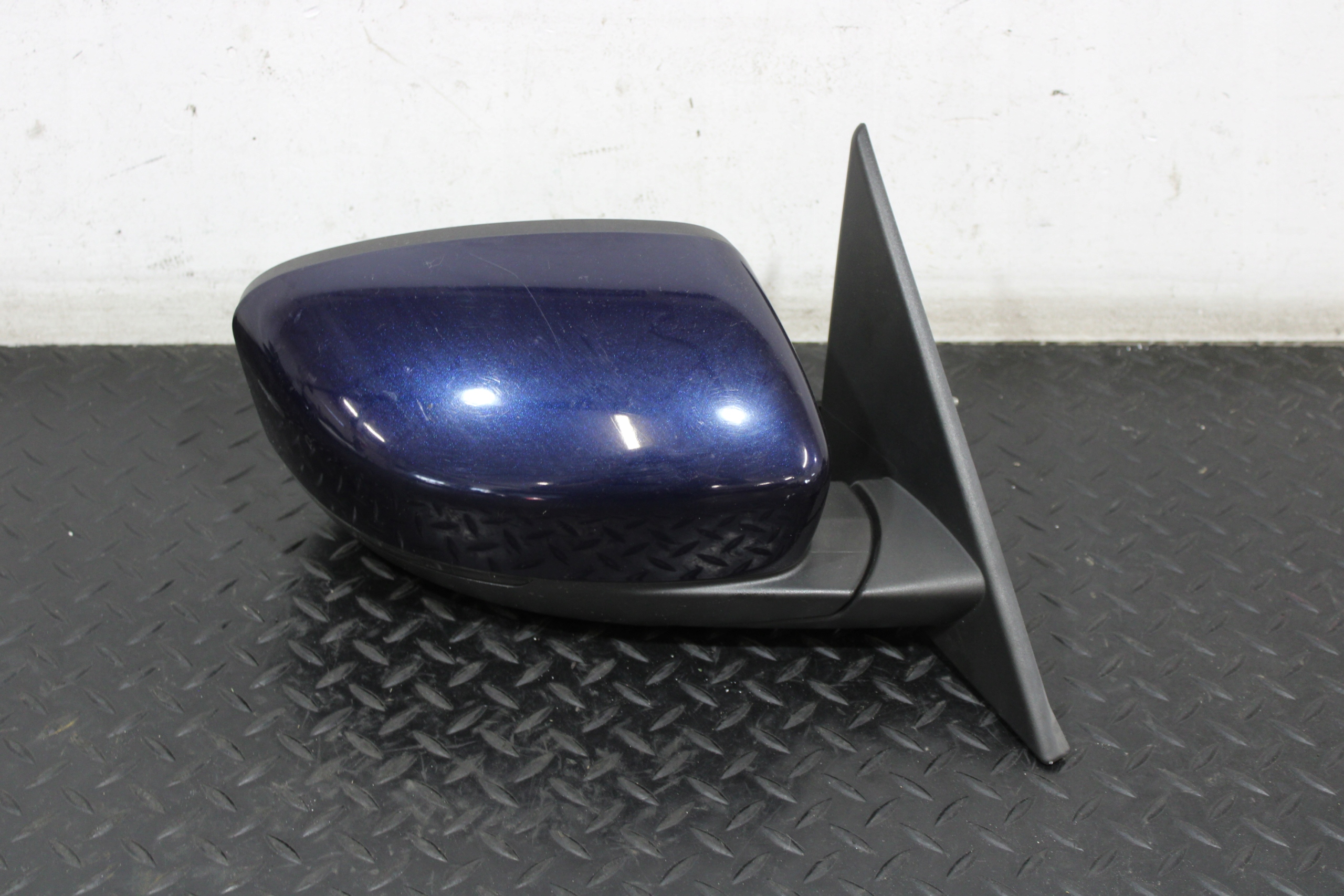 mirror right 17 vertical MASERATI LEVANTE M161