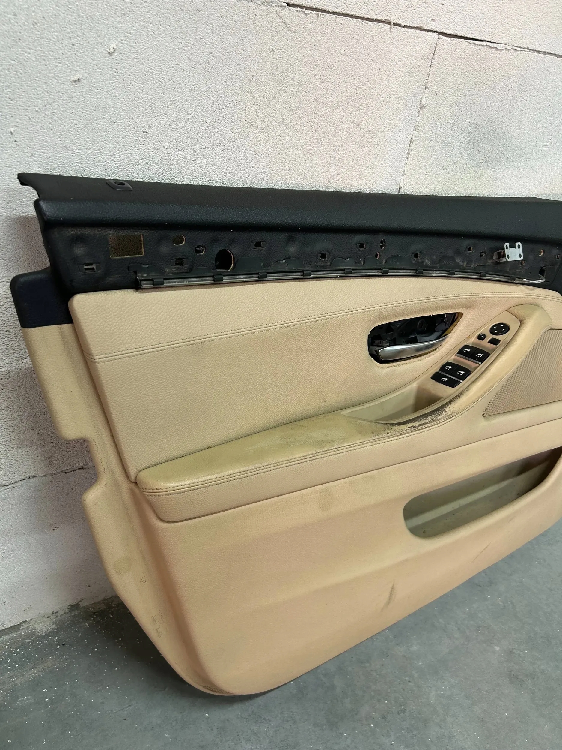 side door driver´s BMW 5 F11 2013 beige leather