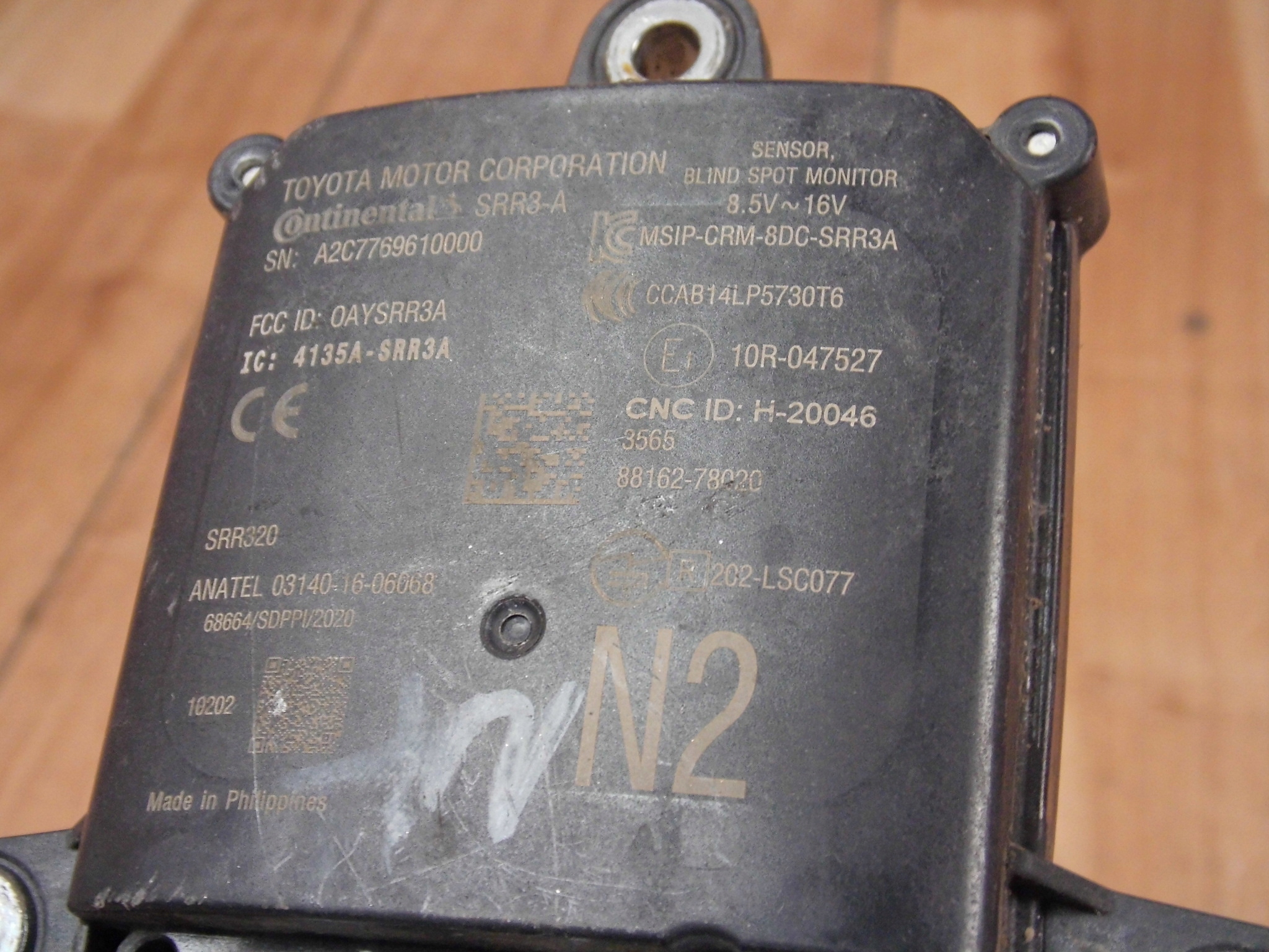 Lexus NX300H sensor martwego pola