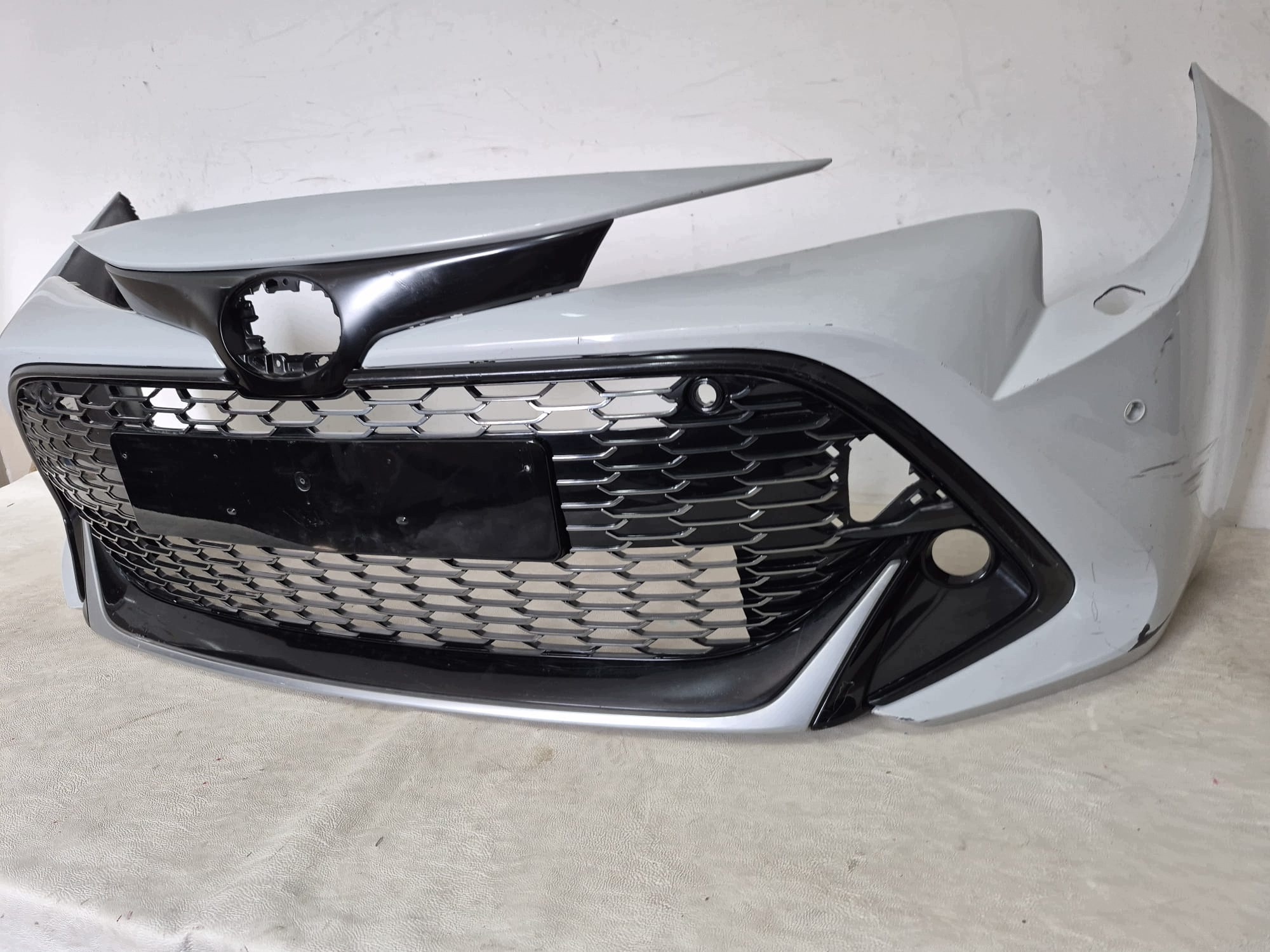 TOYOTA COROLLA E21 GR KOMBI HB 19- bumper front front 52114-YY010