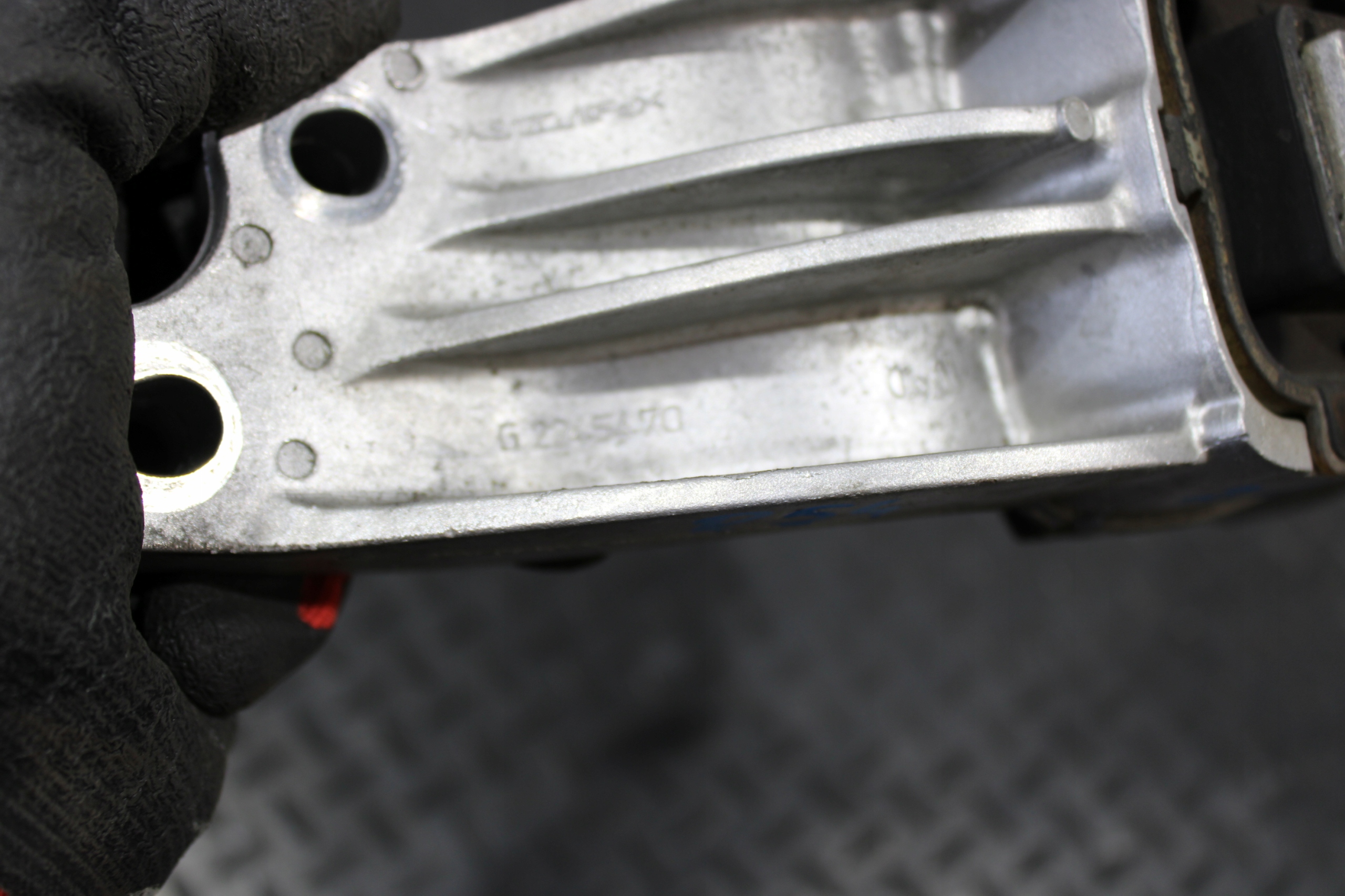 holder engine mount MINI CLUBMAN R55 G2245106